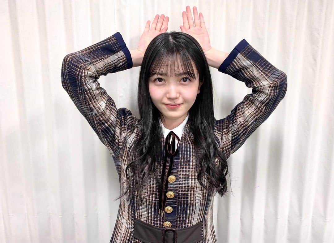 久保史緒里ファンアカウントのインスタグラム：「ラヴィット🐰しおりさん #乃木坂46 #久保史緒里 #久保ちゃん #毎日久保史緒里 #久保ちゃん白すぎ可愛すぎ  #久保史緒里さんしか #毎日がkuboshioriday  #ラヴィット」