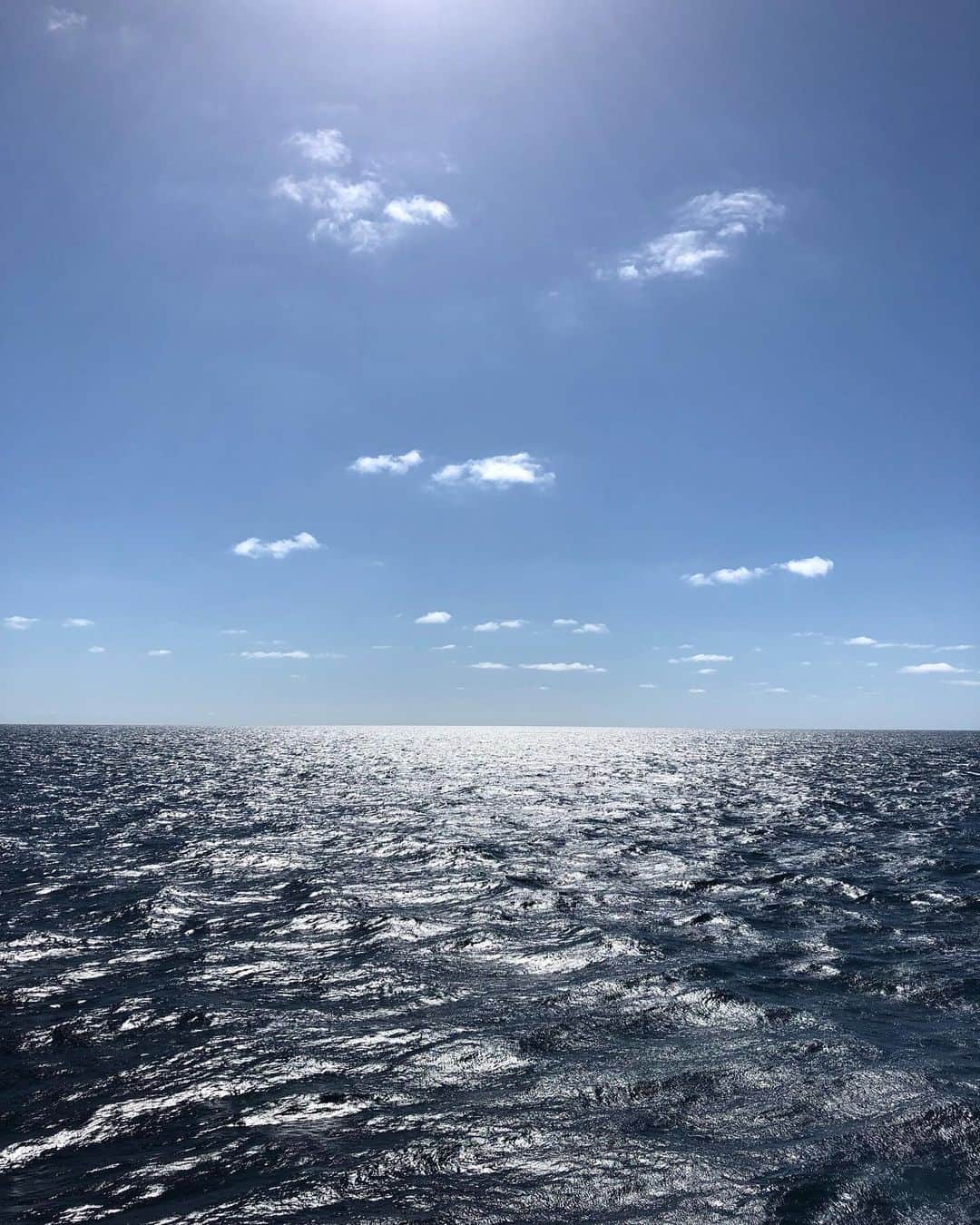 伊藤英明のインスタグラム：「旅行の写真ばかり見てしまう今日この頃。 行けないとなると行きたいですねー。ね。 #pacificocean #tb #armchairtravel」