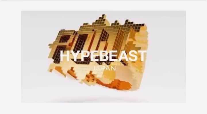 VERBALのインスタグラム：「🦾🦾🦾  @poggytheman @yvkiabe 🙇🏼  #ambush #pow! #energon #nft #nfs #metaverse   #Repost @hypebeastjp  ・・・  ファッションキュレーター小木"Poggy"基史とHBJP編集長の阿部勇紀が、2022年1月版の"最近ゲットしたアイテム"をご紹介。本編は @hypebeastjp のプロフィール🔗から🤘🏻」