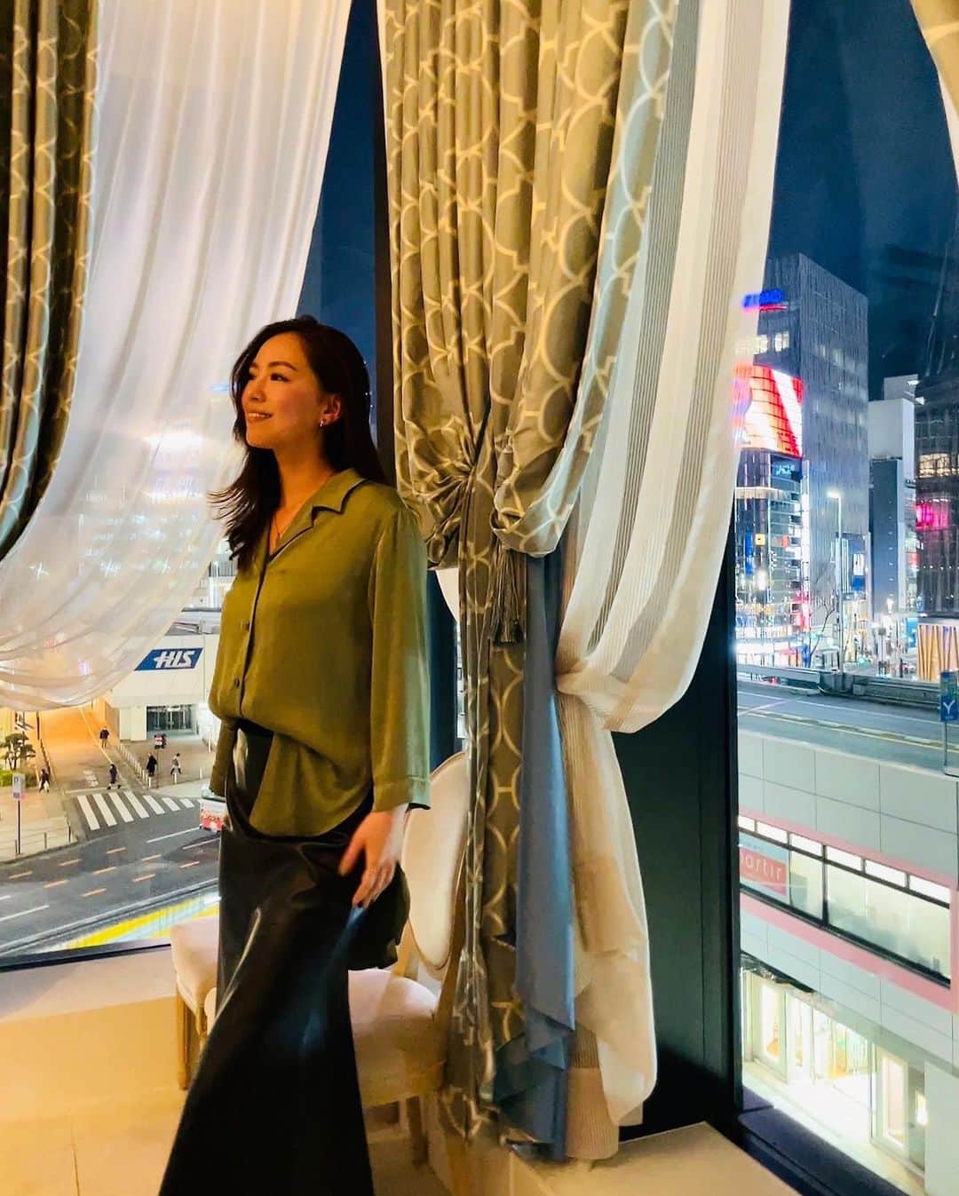 西内ひろのインスタグラム：「今日は大好きな仲間と女子会💕 17時半から早めの夕食でした🍽️ みんなそれぞれ色々なものを抱えてるからね 発散って大事🙏  最近早めの食事が増えて身体の調子がかなり良いです☺️  トップスは　@unbybalancestyle   明日も頑張ろっと☺️ おやすみなさい🌙  #dinner #tokyo #tokyonight #ディナー #銀座 #東京 #イタリアン」
