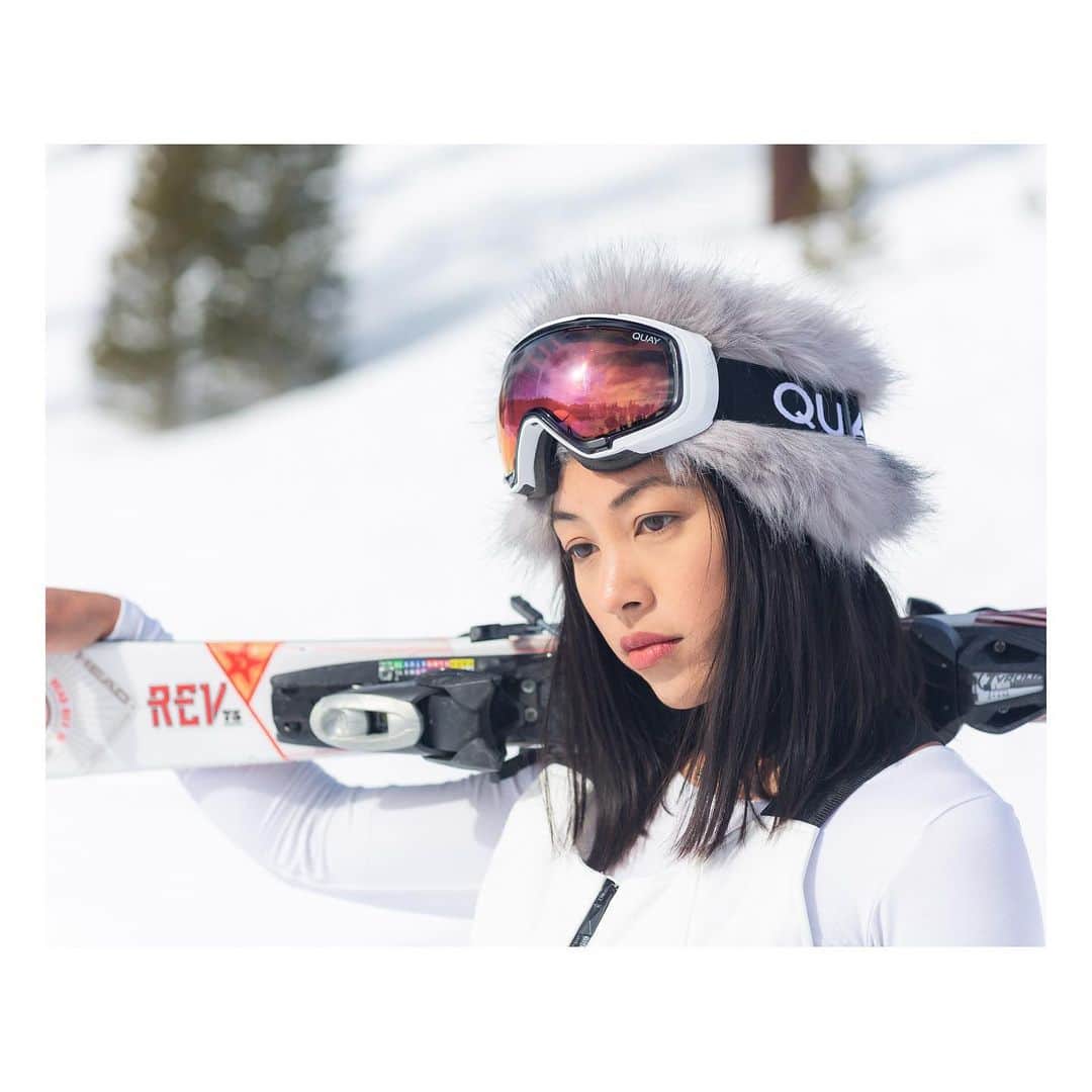 Dylon Yorkのインスタグラム：「Another one from Mammoth Ca...is this a “double black diamond game face”... or a “it’s time for a hot toddy, I’m cold face?” 🥶🥶🥶」