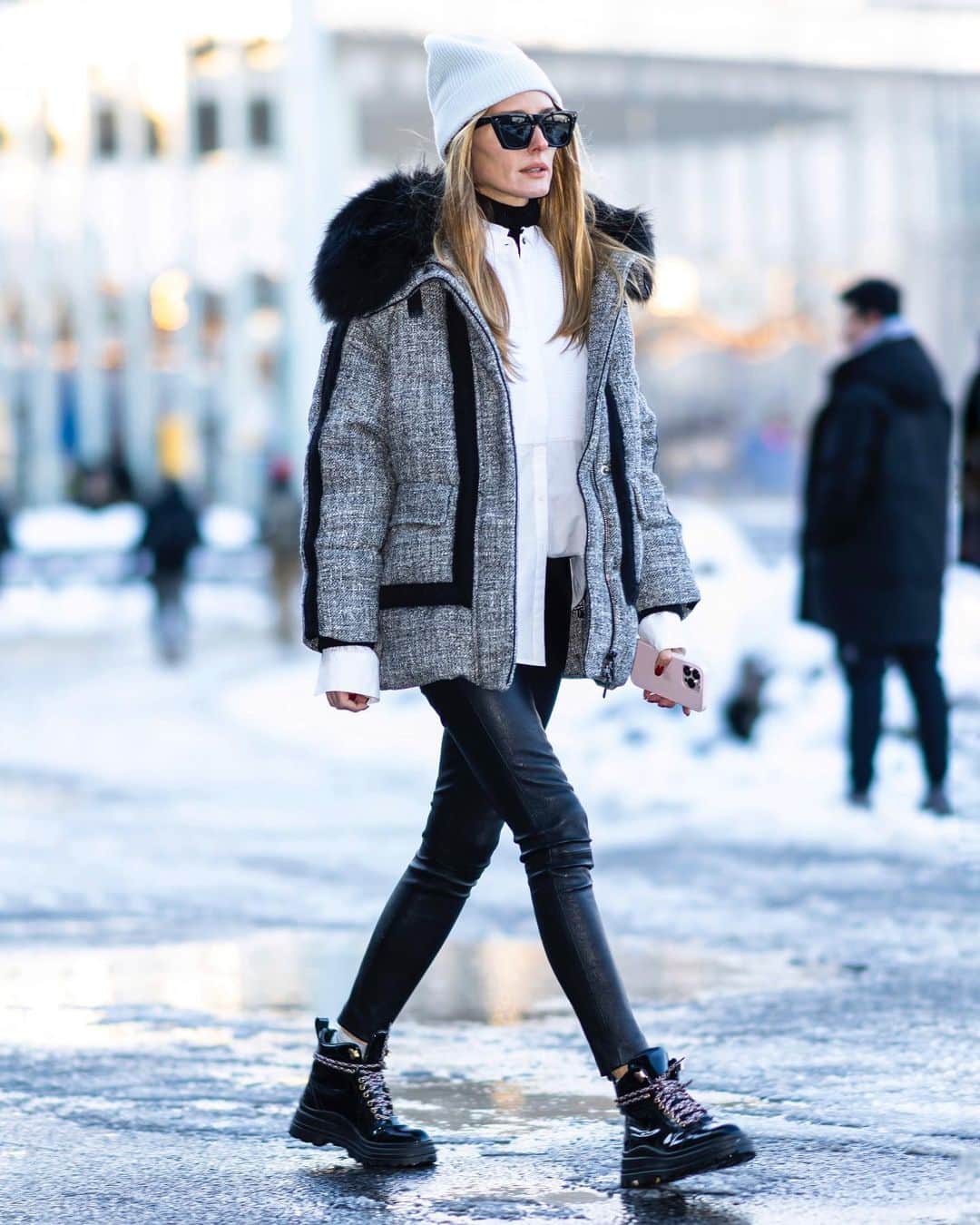 オリヴィア・パレルモさんのインスタグラム写真 - (オリヴィア・パレルモInstagram)「Winter, but make it fashion. 🥶 ⁣ ⁣⁣ 📷: @thestewartofny」2月1日 2時19分 - oliviapalermo