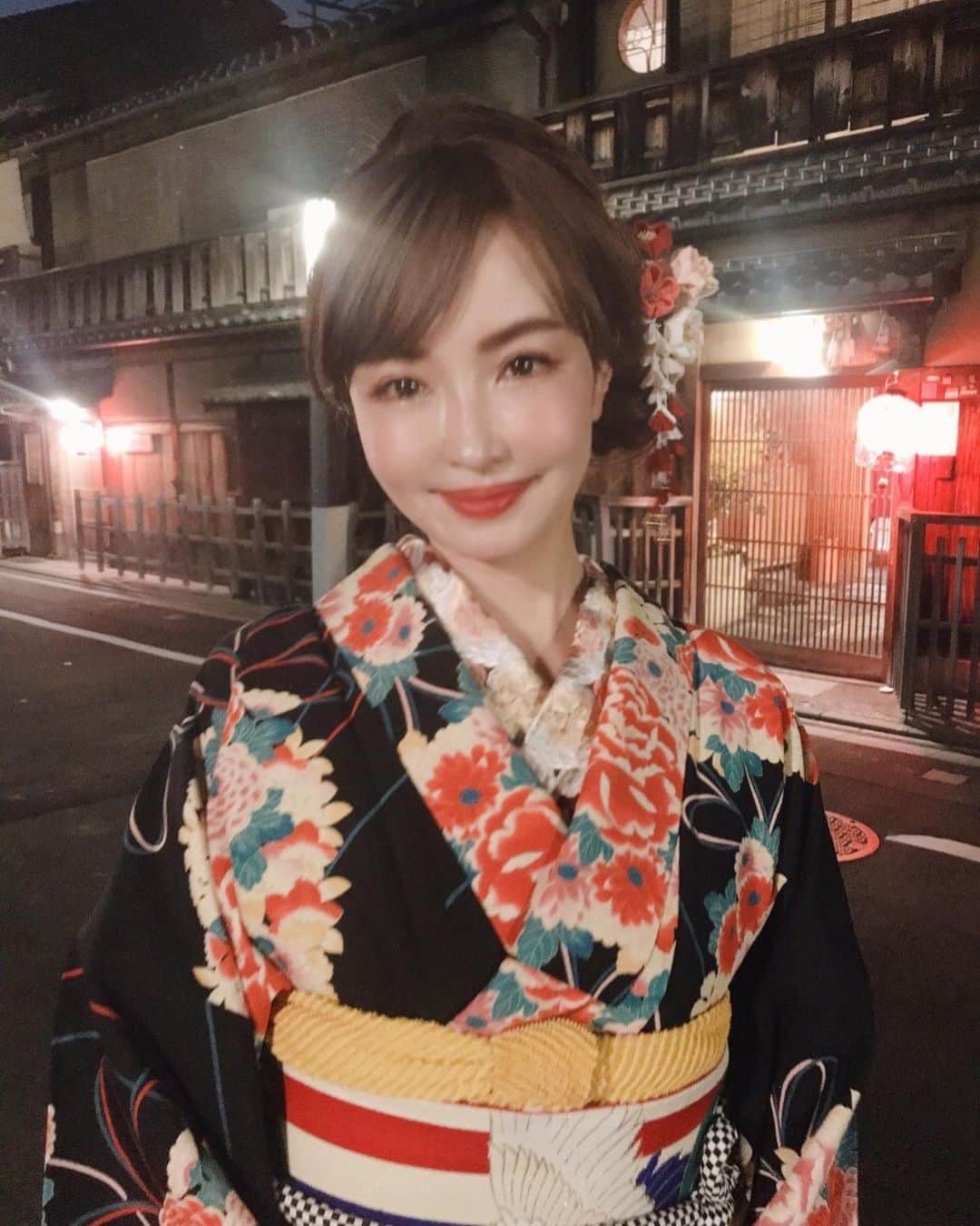 平子理沙さんのインスタグラム写真 - (平子理沙Instagram)「少し祇園を歩いてみました。 おやすみなさい🌙✨✨✨ Sweet dreams 💋💕 #京都#着物#lifestyle#beauty#fashion #risahirako#平子理沙」2月15日 22時15分 - risa_hirako