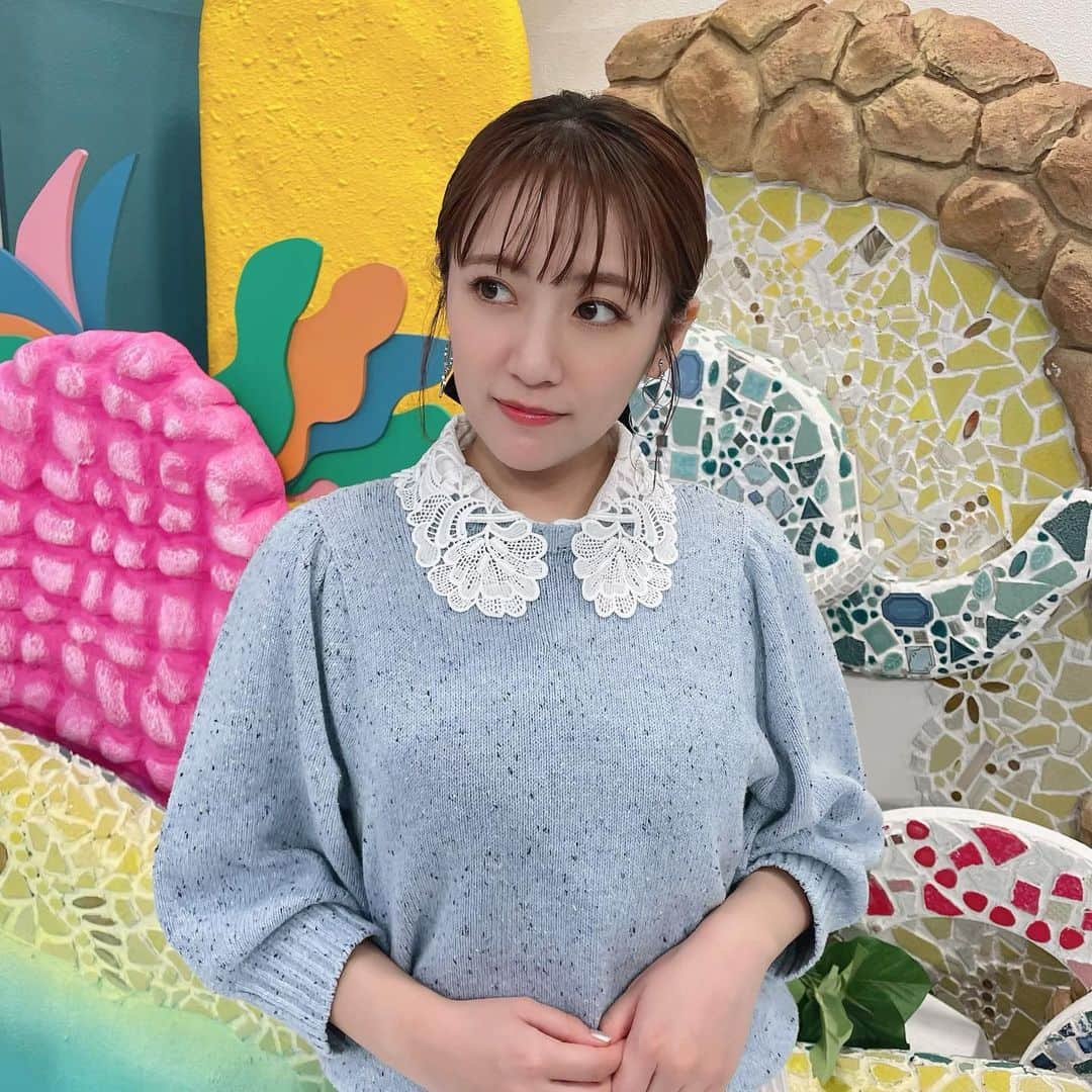 高橋みなみさんのインスタグラム写真 - (高橋みなみInstagram)「明日はフジテレビ バイキングMORE出演予定ですー✨  写真は先週、先々週の🤗  #バイキングMORE #フジテレビ #tv  衣装👗 1・2枚目先週 ニット・スカート @jines_official つけ襟 @cepica イヤリング @haku_fleur ブーツ @yelloshoes_official   3枚目先々週 トップス・スカート @coel.official  イヤリング @tree.accessory サンダル @dianashoespress」2月15日 13時42分 - taka37_chan