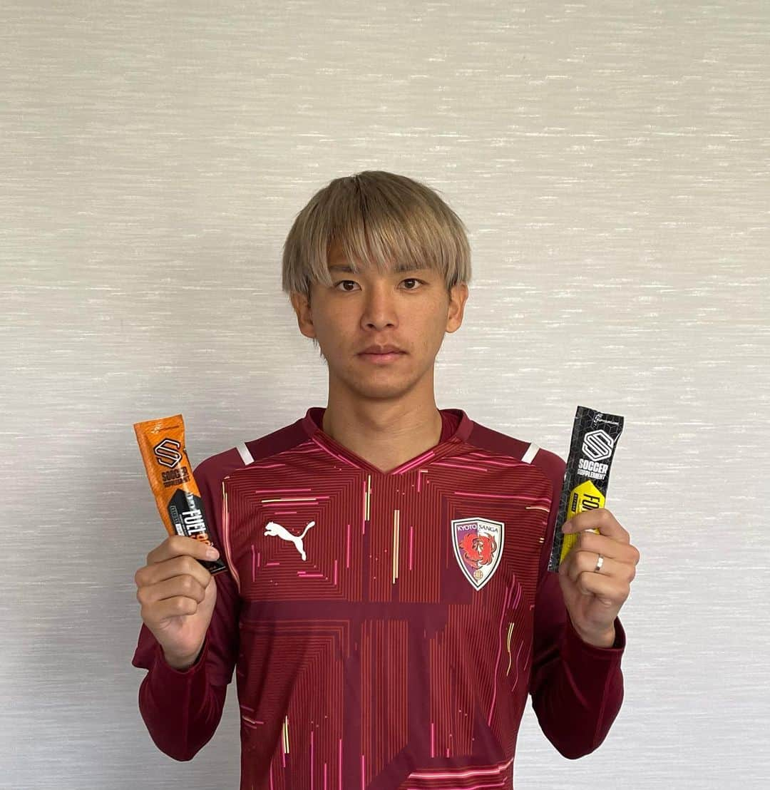 荒木大吾のインスタグラム：「@soccersupplementjp サッカー選手のために生み出されたサプリメント⚽️ コンディション整えて頑張ります！  #サッカーサプリメント #soccersupplement #サッカー専用サプリメント」