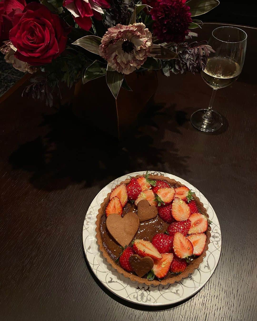 山賀琴子さんのインスタグラム写真 - (山賀琴子Instagram)「久しぶりのお菓子作り、楽しかった👩🏻‍🍳  甘いよりしょっぱい派だけど たまに食べるお菓子は最高に美味しく感じる😋  #valentines」2月15日 16時53分 - kotokoyamaga