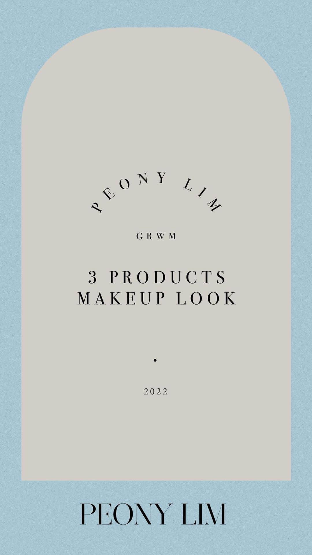 のインスタグラム：「3 Products Makeup Look • super fast but effective makeup for people too busy to do more. Stay still the end of a little life catch up. Shop the products…  https://liketk.it/3y74Q affiliate   Products in order of appearance… @lameruk primer @hourglasscosmetics vanish foundation stick in ivory, illume sheet colour trio in sunset, ambient lighting palette @chanel.beauty hydra beauty essence mist」