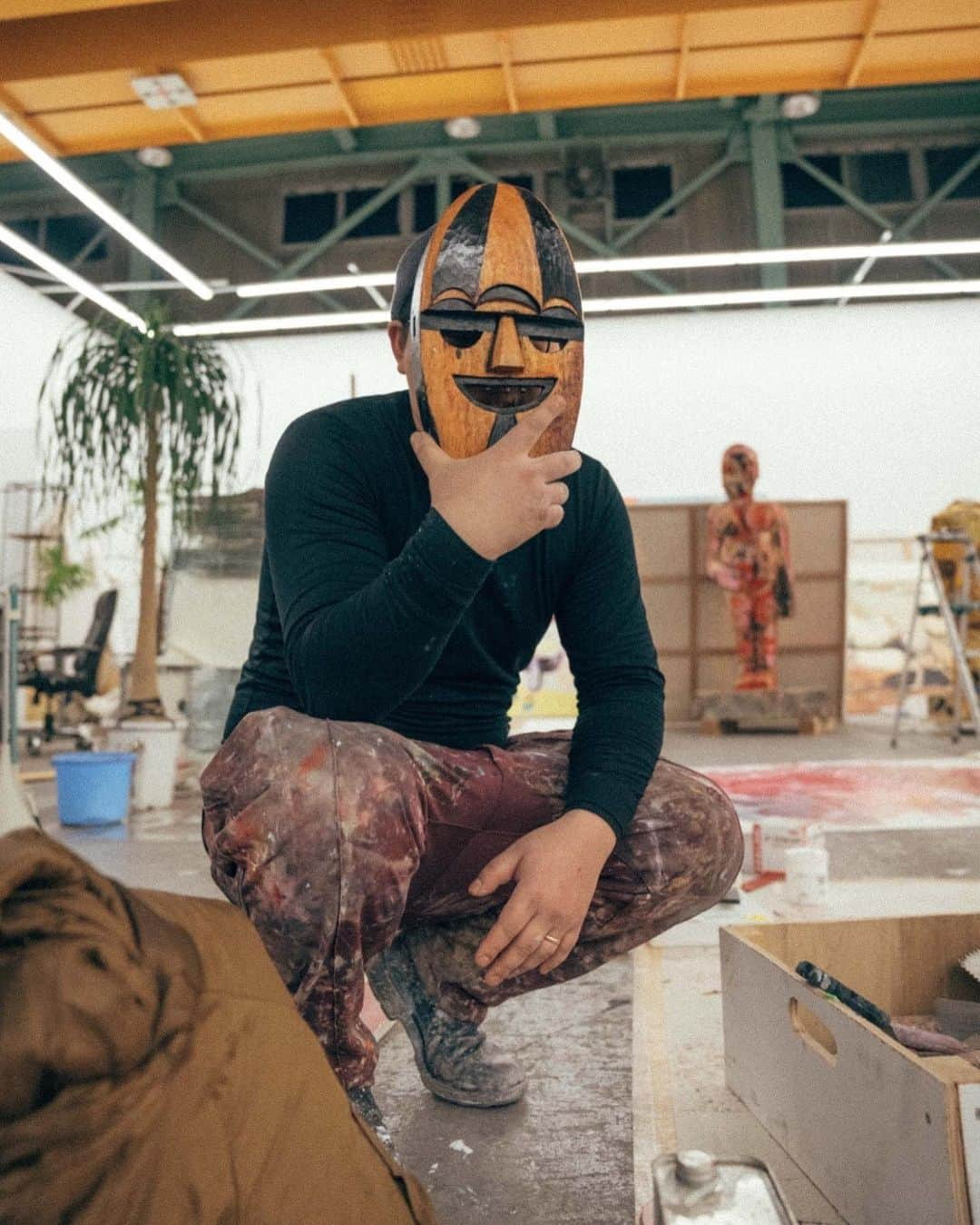 井田幸昌さんのインスタグラム写真 - (井田幸昌Instagram)「Making wooden masks. I became a god today.Lol😂  戦いの神のマスクつくってたら、戦いの神になれました。笑」2月15日 19時35分 - yukimasaida