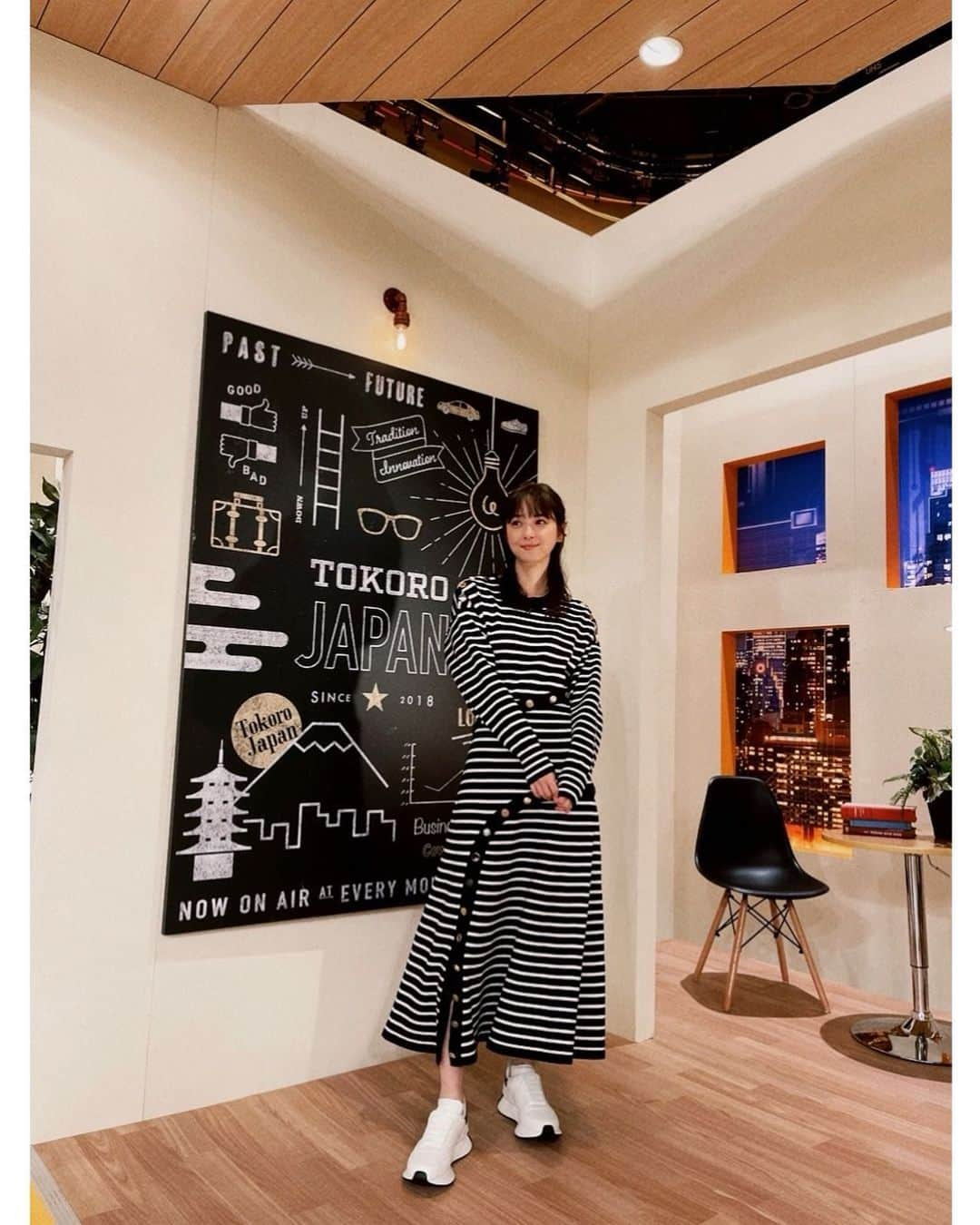 佐々木希さんのインスタグラム写真 - (佐々木希Instagram)「本日の#所JAPAN 21:00～です！ テーマは「カインズのスンゴイ秘密」😊  outfit #AlexanderMcQueen styling #天津亜紀 さん  hair&makeup #高橋里帆 さん」2月15日 20時09分 - nozomisasaki_official