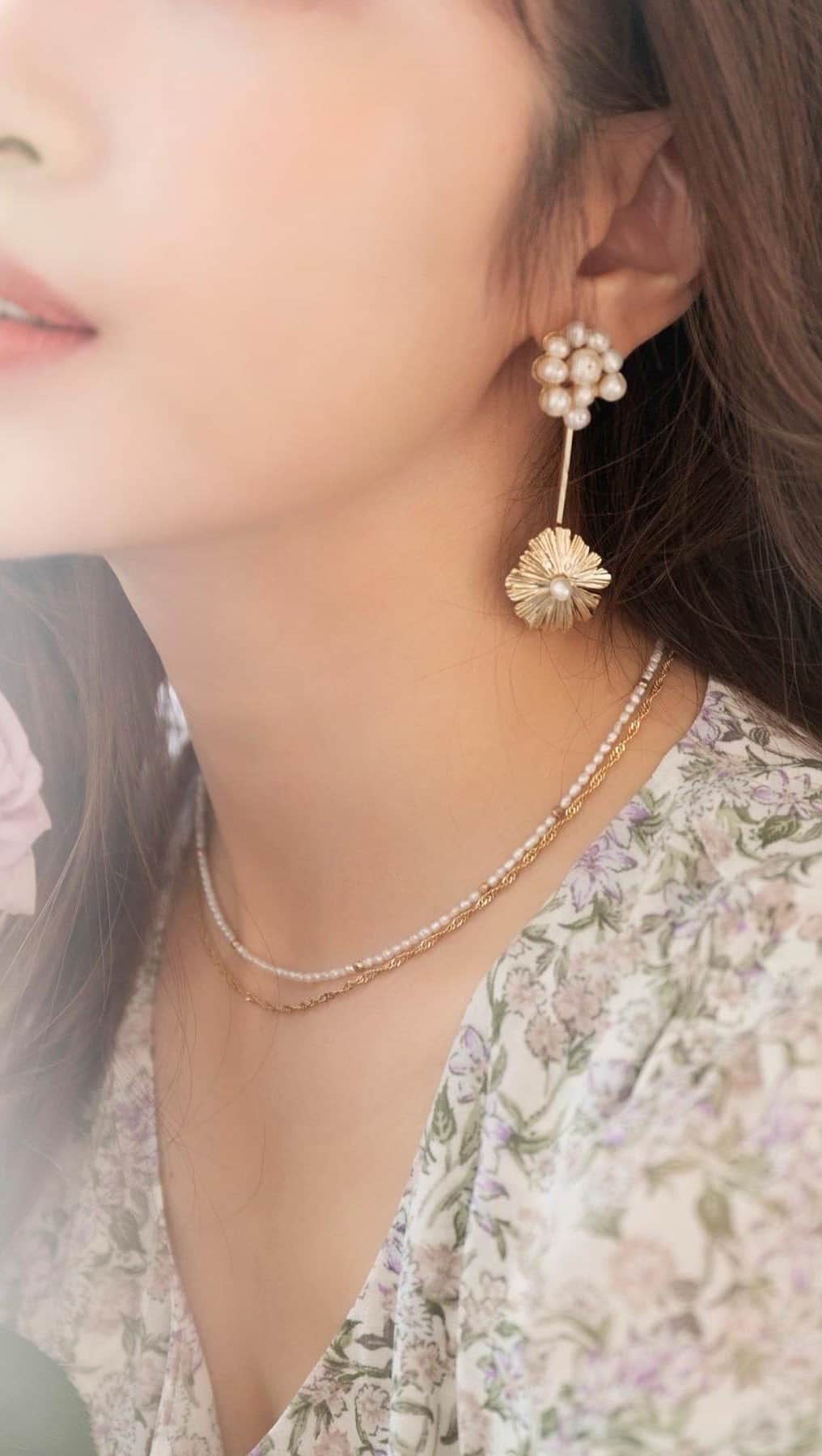 のインスタグラム：「@lilasmillesime_official  コラボアクセサリーは 2月16日20時までの受注生産です♡  みんなインスタライブ見てくれてありがとう♡」