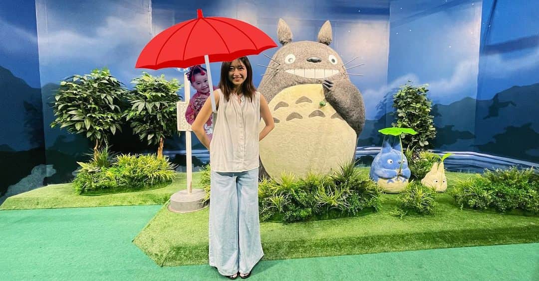 大久保美織のインスタグラム：「ได้ไป exhibition # My style, my ghibli มาแล้วเมื่อวันอาทิตย์ที่แล้ว~~~ น่ารักมาก🥺🥺 แต่ยังไม่ได้เข็มกลัด… อยากได้มาก~ อาจจะไปอีกครั้งค่ะ55 I went to the exhibition # My style, my ghibli last Sunday~~~ It was so cute 🥺🥺 But I haven't got a pin back button yet… I really want it~ maybe I'll go there again haha スタジオジブリの展示会、# My style, my ghibli に先週の日曜日に行ってきました〜 めちゃくちゃ可愛かった🥺🥺 でも、缶バッジ貰えなかったらまた行きたいなぁ〜笑 #BNK48 #MioriBNK48 #大久保美織 #mystylemyghibli」
