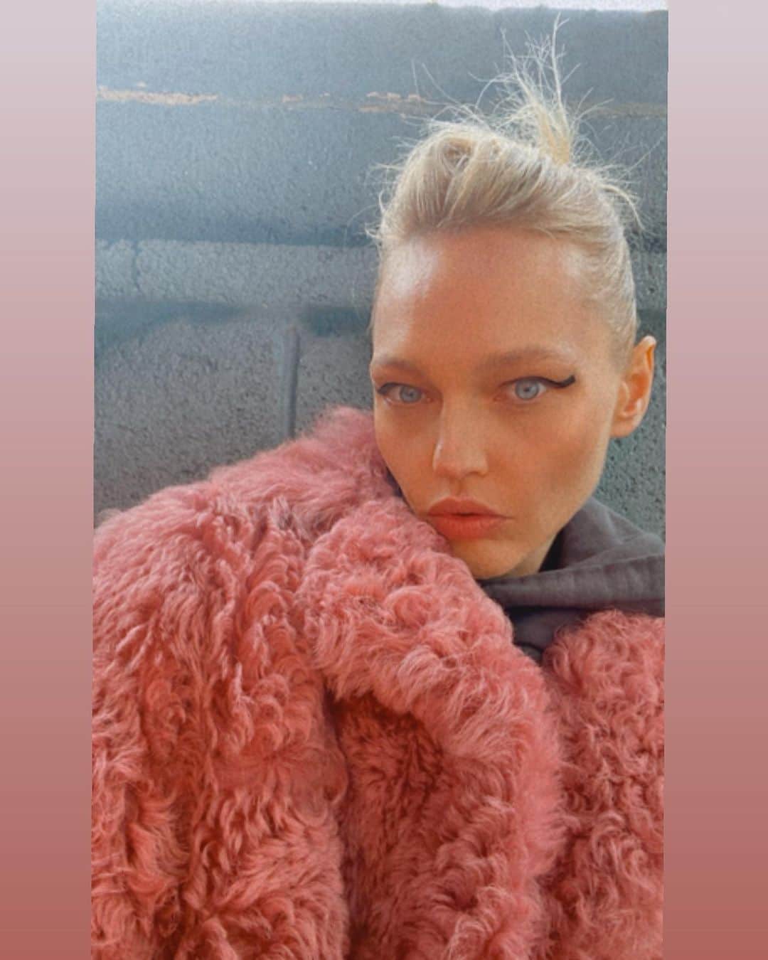 のインスタグラム：「💗🍓💋」