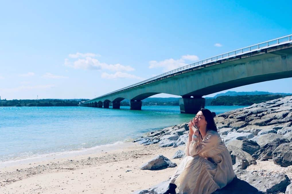 伴杏里さんのインスタグラム写真 - (伴杏里Instagram)「あっという間に2月👹 はやく、恵方巻き食べたいな🥰😋🍙  #throwback #pic #okinawa #sea #instapic」2月1日 13時15分 - anri.ban