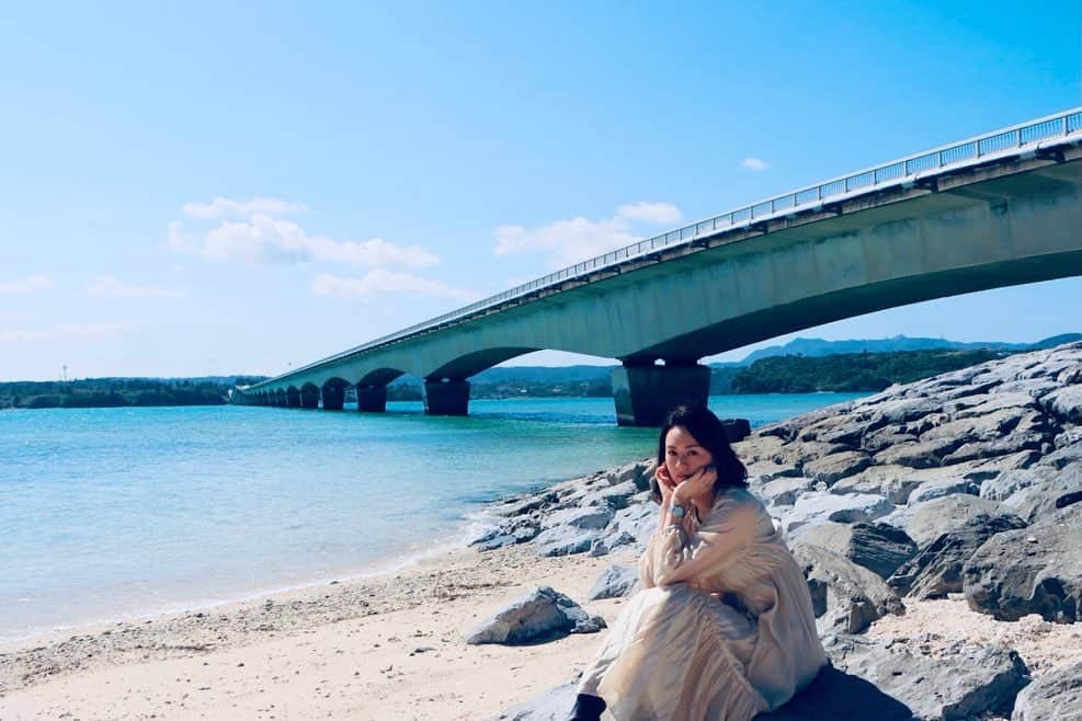 伴杏里さんのインスタグラム写真 - (伴杏里Instagram)「あっという間に2月👹 はやく、恵方巻き食べたいな🥰😋🍙  #throwback #pic #okinawa #sea #instapic」2月1日 13時15分 - anri.ban