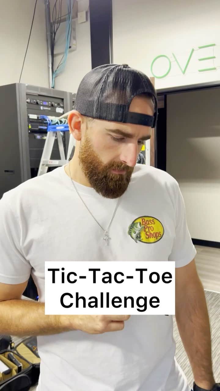 のインスタグラム：「A little Tic-Tac-Toe Challenge for your Monday afternoon. Did Ty make it look too easy??」