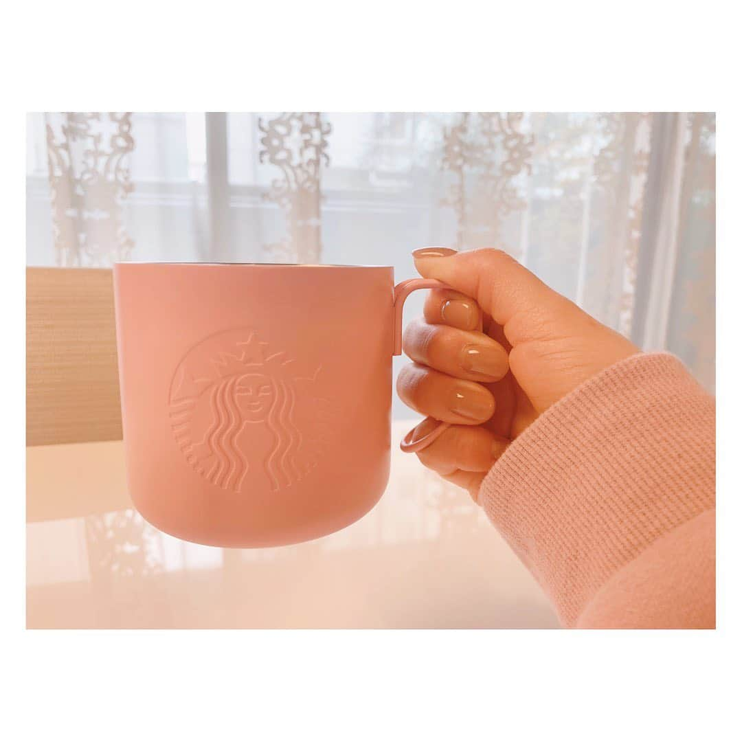 小菅晴香のインスタグラム：「・ Pink🌷🌷🌷 ⁡ 今年のスタババレンタイン可愛すぎませんか🥺💘 購入してから毎日愛用してます✨ ⁡ ⁡ ⁡ ⁡ #今日から2月 #スタババレンタイン2022 #sturbucks」