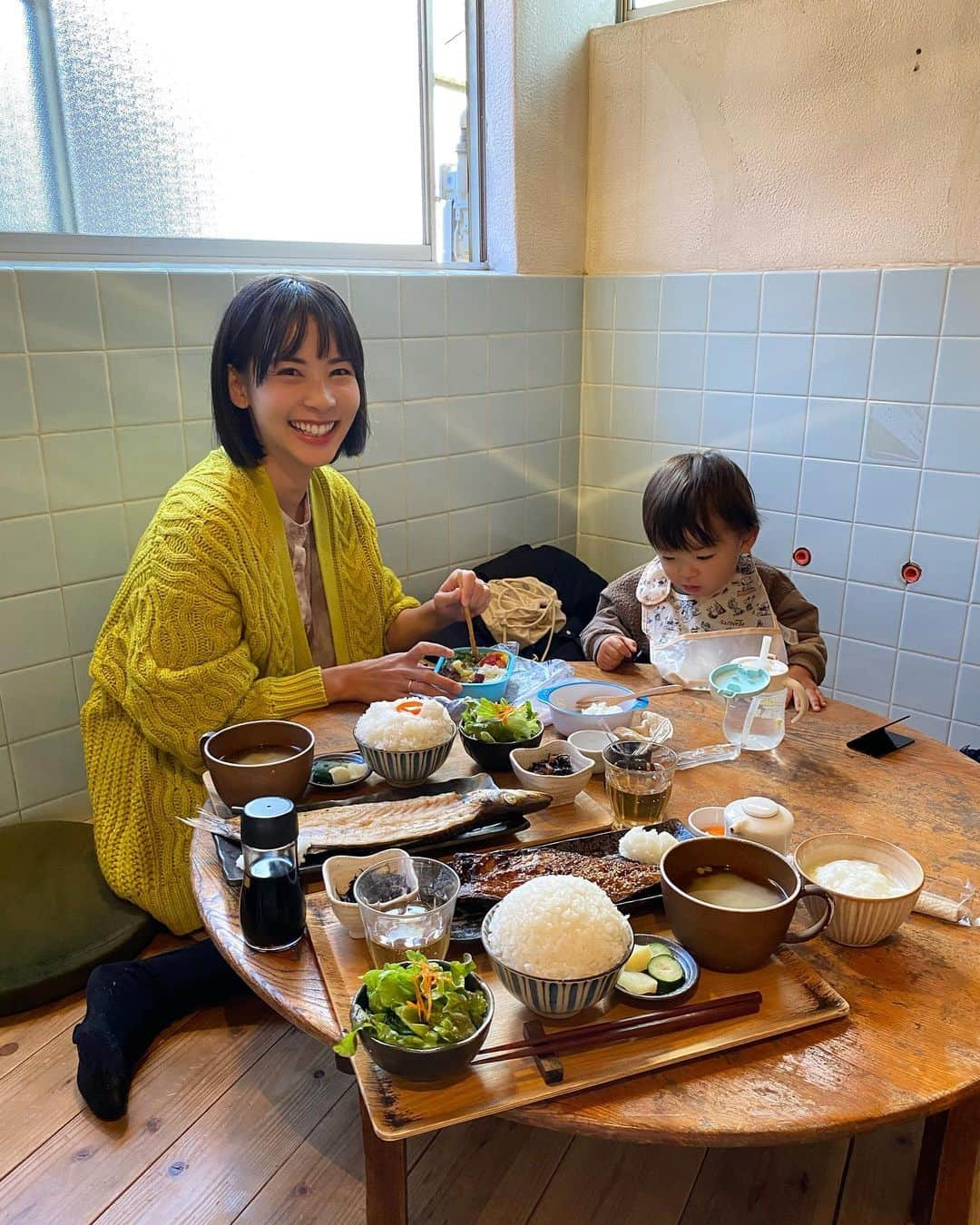 阪本智子さんのインスタグラム写真 - (阪本智子Instagram)「🥢♡  いただきます🙏💕  久しぶりに鎌倉市稲村ヶ崎の#ヨリドコロ へ🍚  カマス定食美味しかったな🎶  最後の一枚、 人の家のお風呂に住まわせてもらってるみたいな写真が撮れました🤣🛁 #パラサイト半地下の家族 笑  #kamakura #kamakuracafe #washoku #itadakimasu #鎌倉 #鎌倉グルメ #鎌倉ランチ #和食ごはん #いただきます #男の子まま #阪本智子」2月1日 10時03分 - tomoko_sakamoto423