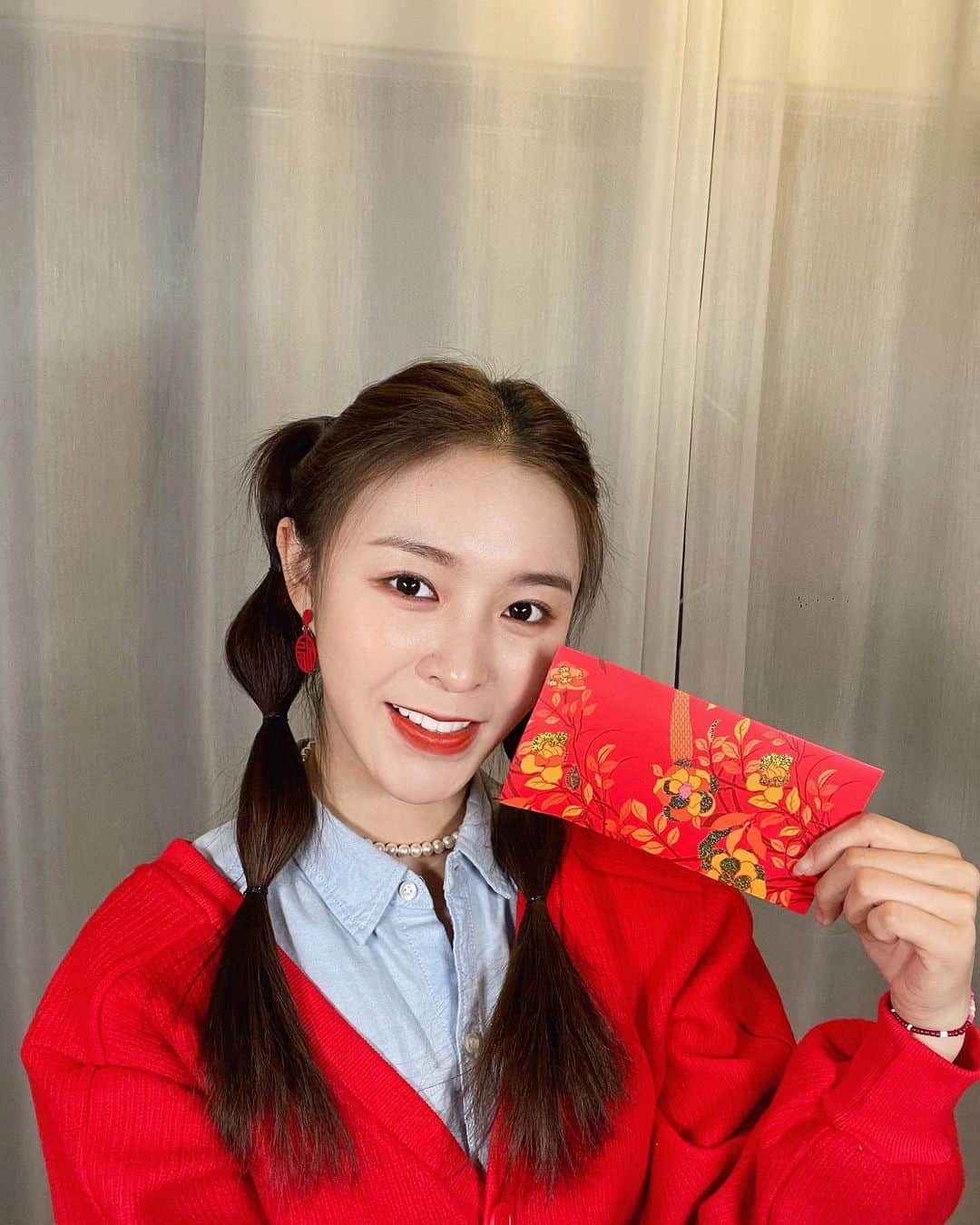 エルキーのインスタグラム：「金🐯迎新春，新年勝舊年！ ㊗️大家🐯年快乐，🐯🐯生威！」