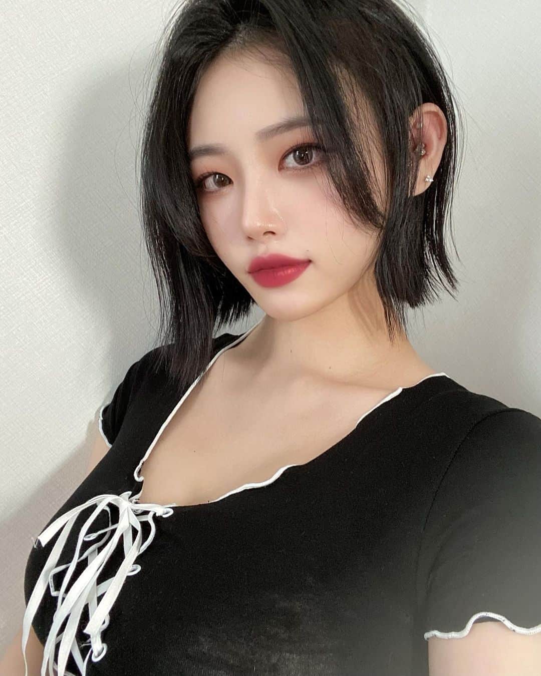 ミミのインスタグラム：「즐설🖤」