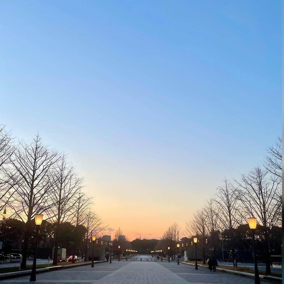 吉井明子さんのインスタグラム写真 - (吉井明子Instagram)「2月スタートの空♡  #東京の空 #2月スタート #気象予報士 #気象キャスター #weatherforecaster #기상캐스터　#氣象主播 #吉井明子」2月1日 17時24分 - akiko_yoshii_sunny_rain