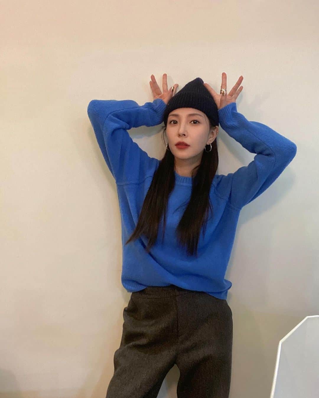 BoAのインスタグラム：「새해 복 많이 받으세용~~🙇🏻‍♀️❤️」