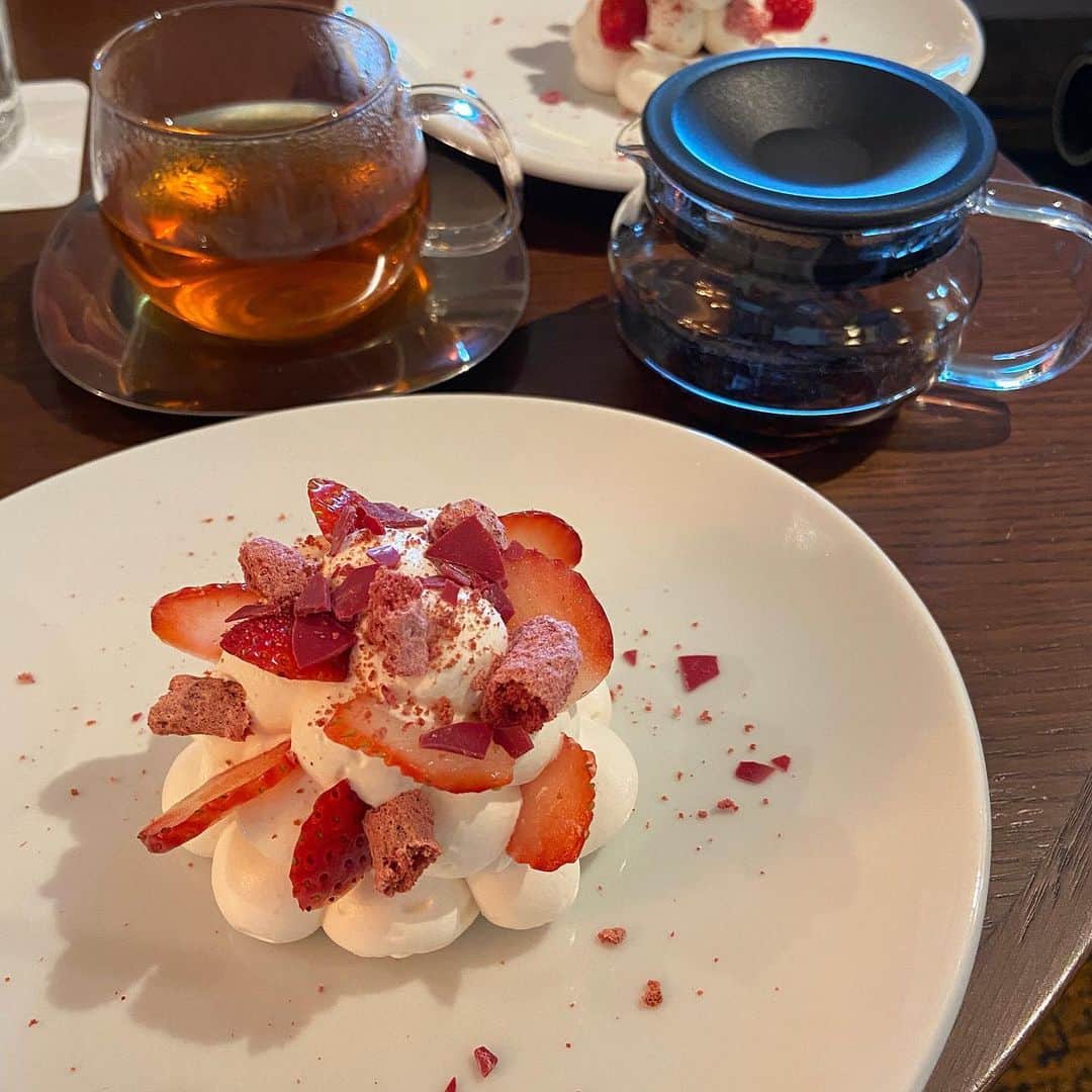 sarimaru(国木田さりまる)のインスタグラム：「いちご好きなのでたまらなかったです𓂃 𓈒𓏸 🍓❤️」