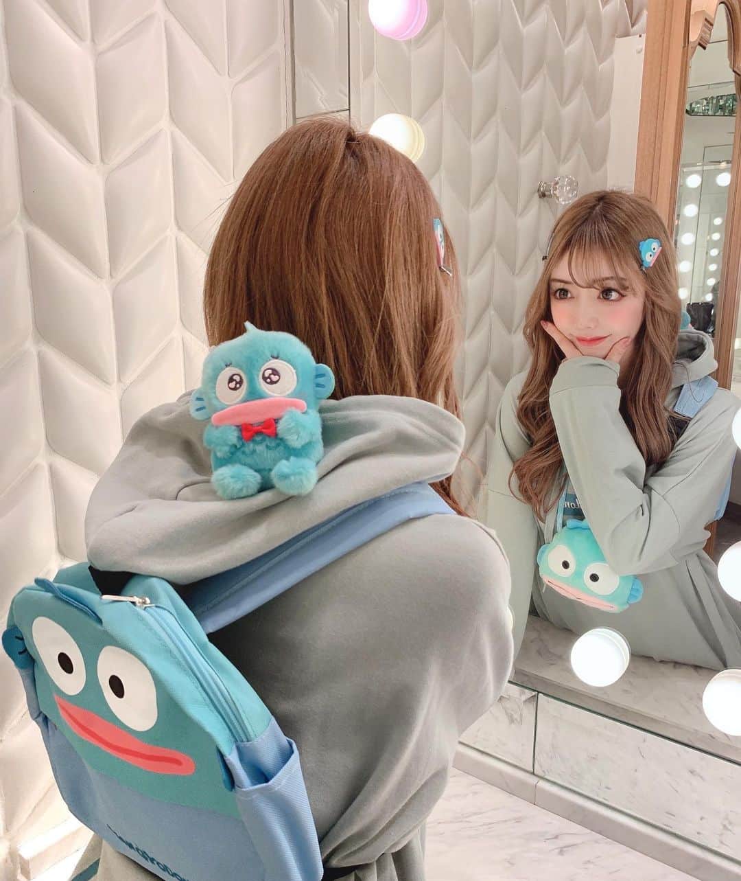 のインスタグラム：「【🐟❤️🐟❤️🐟❤️】 . 推しがいる生活楽しい🥺🧡 推し(ハンギョドン)がどんどん 人気になってきて🏆最近色んな場所 で見るようになって嬉しすぎる🙋‍♀️❤️ . これからもどんどん推してくよ💓 . #ハンギョドン #ハンギョドン推し #推し #推しが尊い #推ししか勝たん」