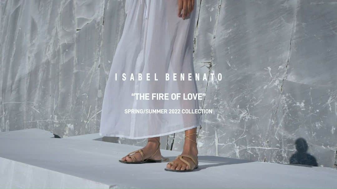 イザベルベネナートのインスタグラム：「THE FIRE OF LOVE.  Isabel Benenato Spring Summer Collection 2022  Now available online www.isabelbenenato.com」