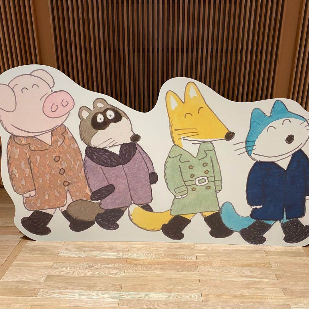 堀池真緒さんのインスタグラム写真 - (堀池真緒Instagram)「ニャー🐈展！行ってきたよ〜🐈‍⬛🐈‍⬛🐈‍⬛ 近々ブログにも書きます✒︎  #富山県美術館 #美術館 #絵本原画ニャー #絵本原画ニャー展 #ニャー展 #ネコヅメのよる #うきわねこ #11ぴきのねこ #富山 #富山県 #富山市 #toyama #アートな時間」2月1日 21時22分 - horiikemao