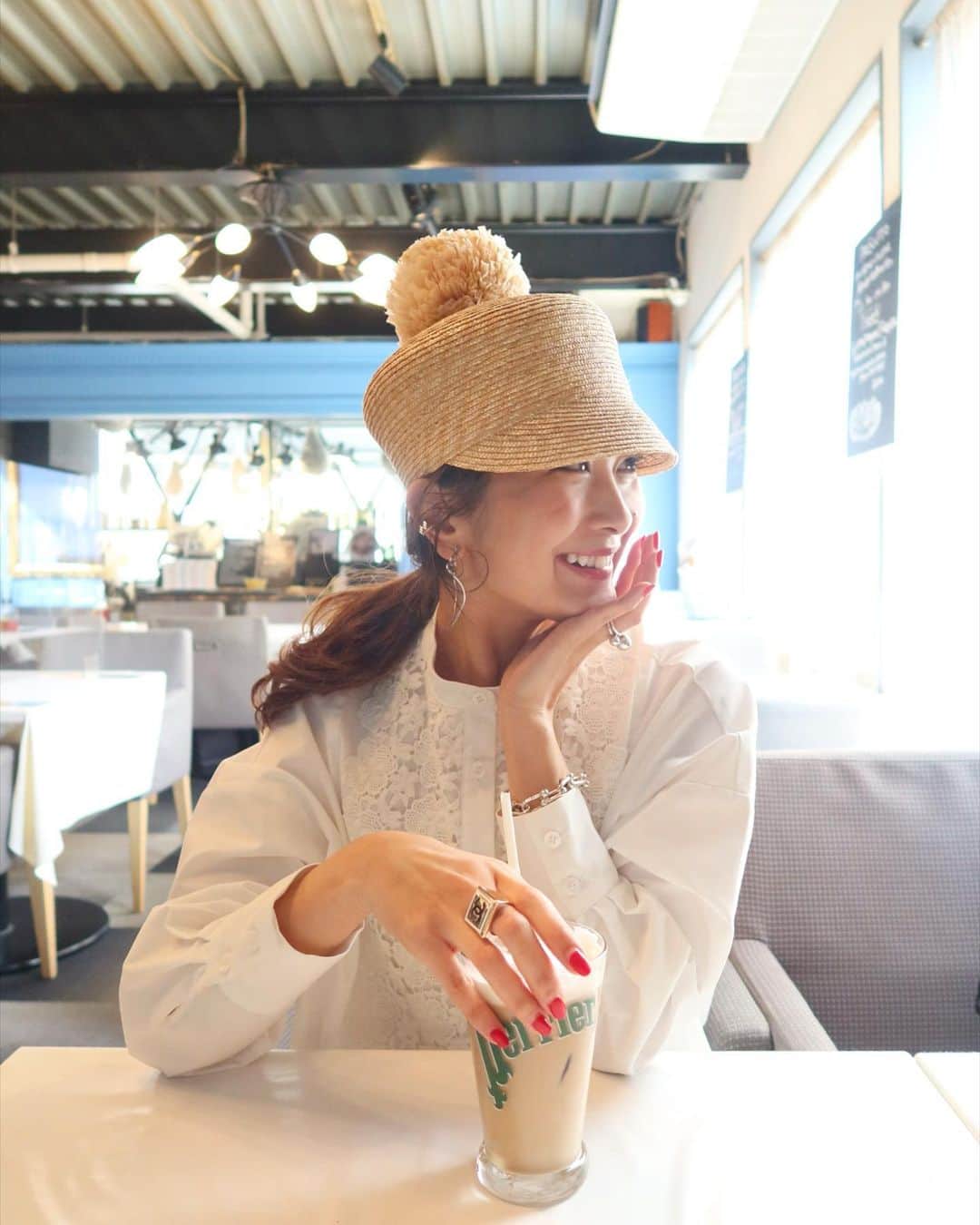 Mai Wakimizuのインスタグラム：「レースのブラウスもキャスケットもnew in♡メイクも春仕様にchange!!少しずつ春を意識しながら楽しんでます＼(^o^)／ネイルも早くpinkにしたくてウズウズしてる♡ #wakkinstyle」