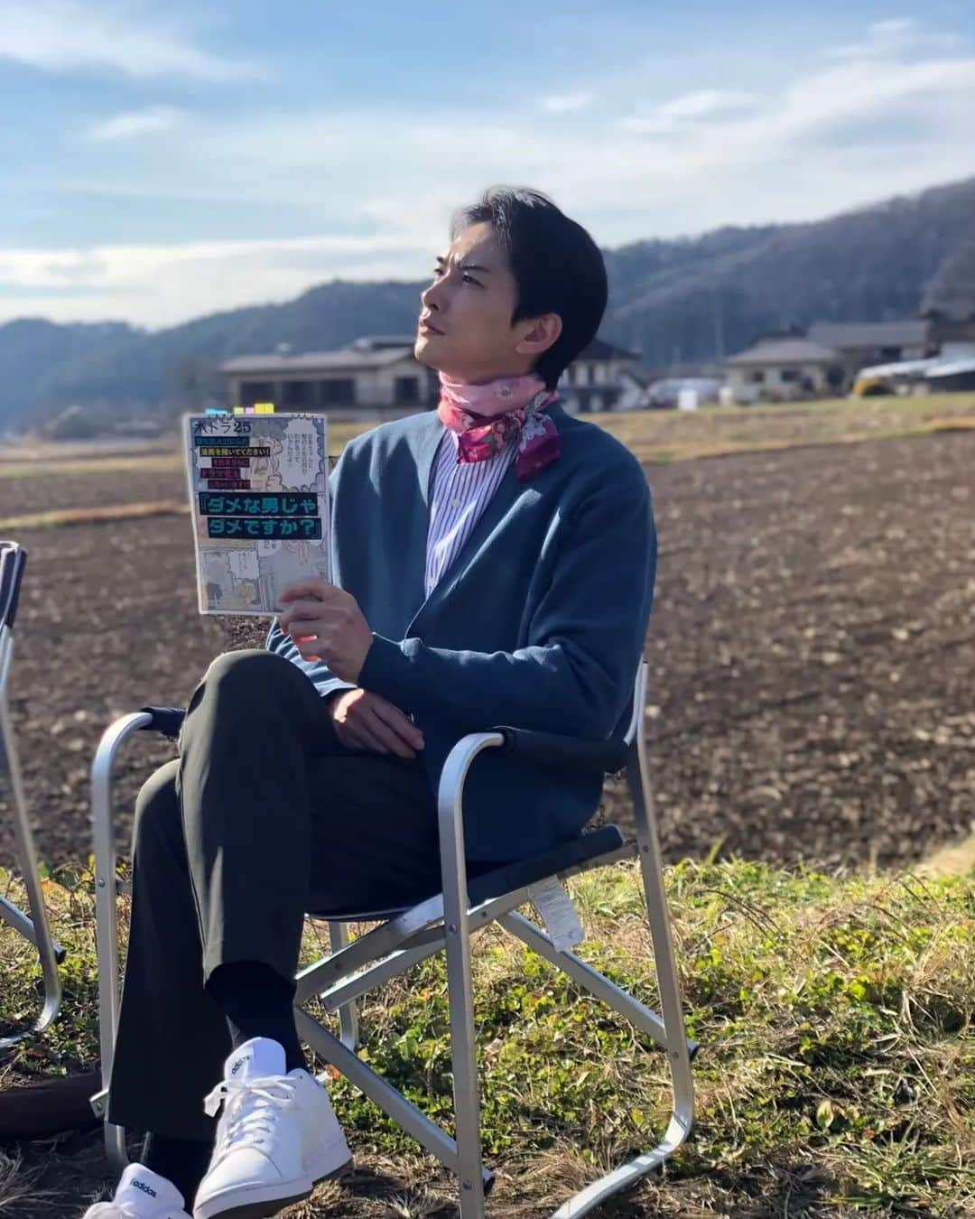 町田啓太さんのインスタグラム写真 - (町田啓太Instagram)「僕ドラ「ダメな男じゃダメですか？」今夜 25:10 スタートします！  ついにこの日が。  少しでも笑って楽しんで頂けますように。  そしてそして、 ED テーマが THE RAMPAGE from EXILE TRIBE の『Change My Life』に決定しました。 爽やかに背中をおしてくれる素敵な楽曲。  オープニングからエンディングテーマまで是非余すとこなくご覧ください。  @tx_bokudora  #僕ドラ #ダメダメ  OPテーマ @vandeshop2021  EDテーマ @the_rampage_official」2月2日 17時06分 - keita_machida_official