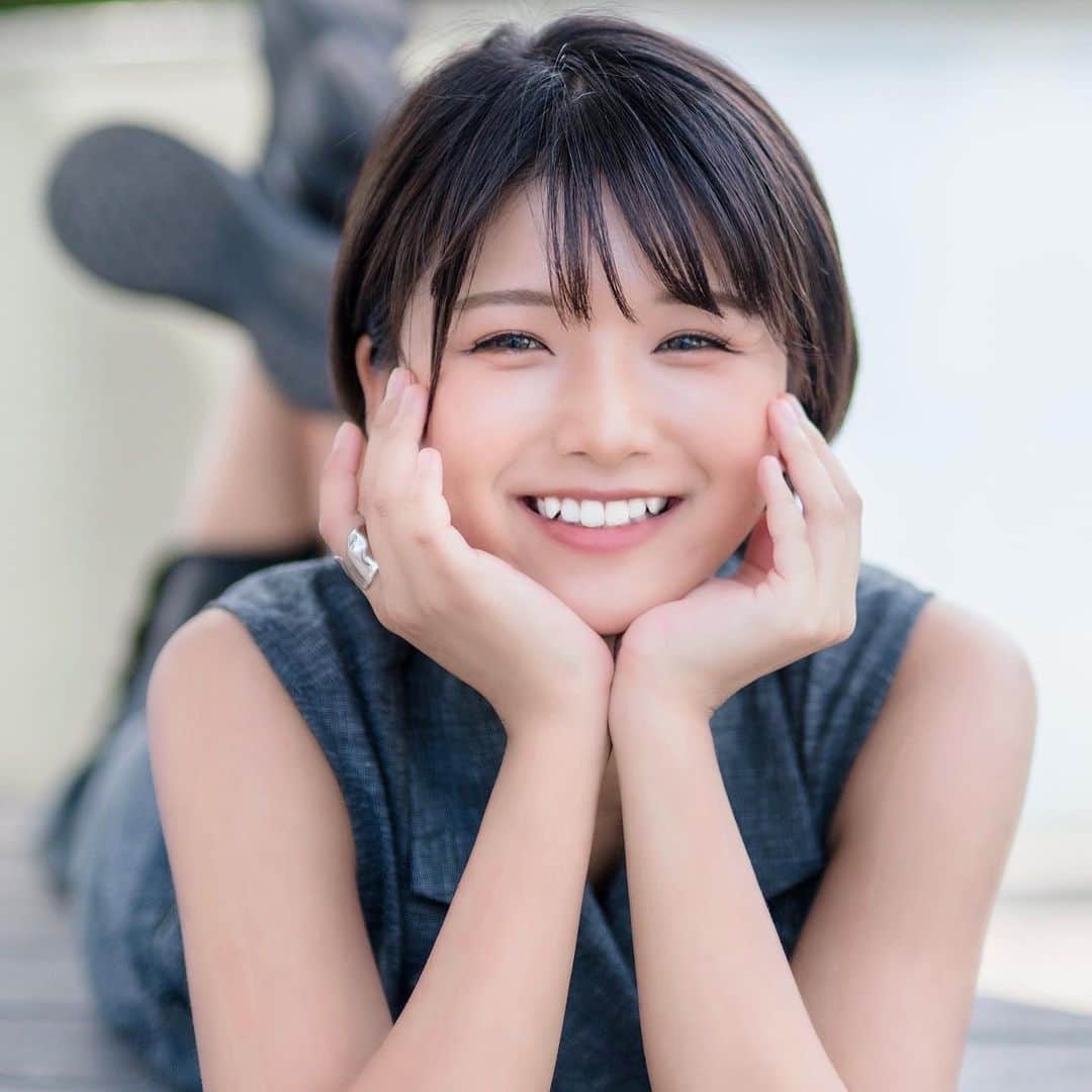山本ゆうかのインスタグラム：「13-7+7=で答え-1って答えた女の笑顔です。 わろとる場合ちゃうがな。」