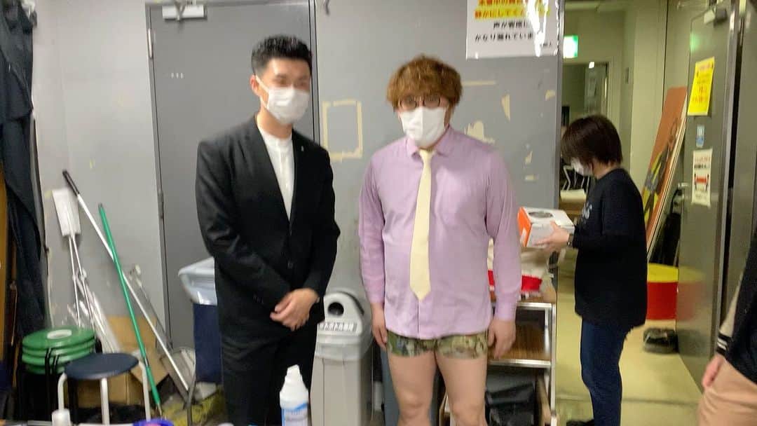 池田真一のインスタグラム：「デブデブ太ってる真べぇ＆熊プロは一旦終了！ 続いてクレイジーマッスルコーチに洗脳されるのはマユリカ中谷に決定！ 阪本からのリクエストです！ 皆さん応援よろしくお願いします！」