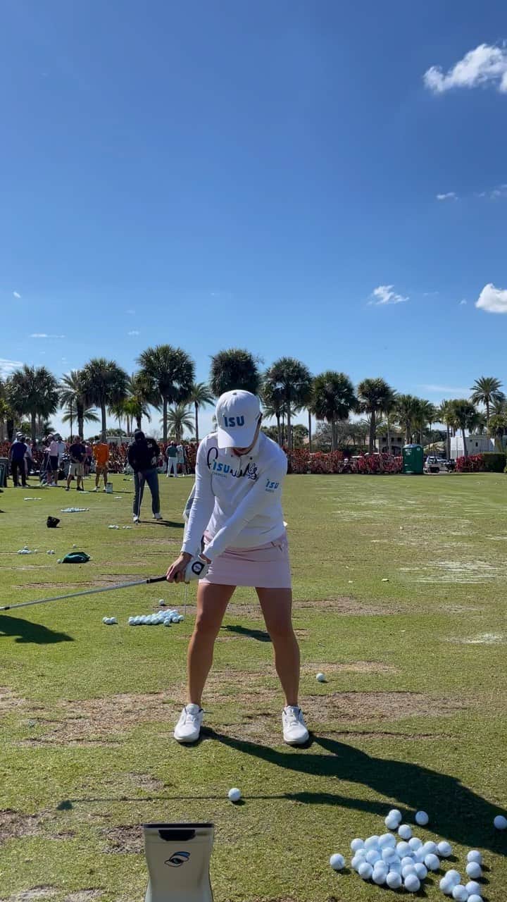 パク・ヒヨンのインスタグラム：「Golf= Tempo✔️」