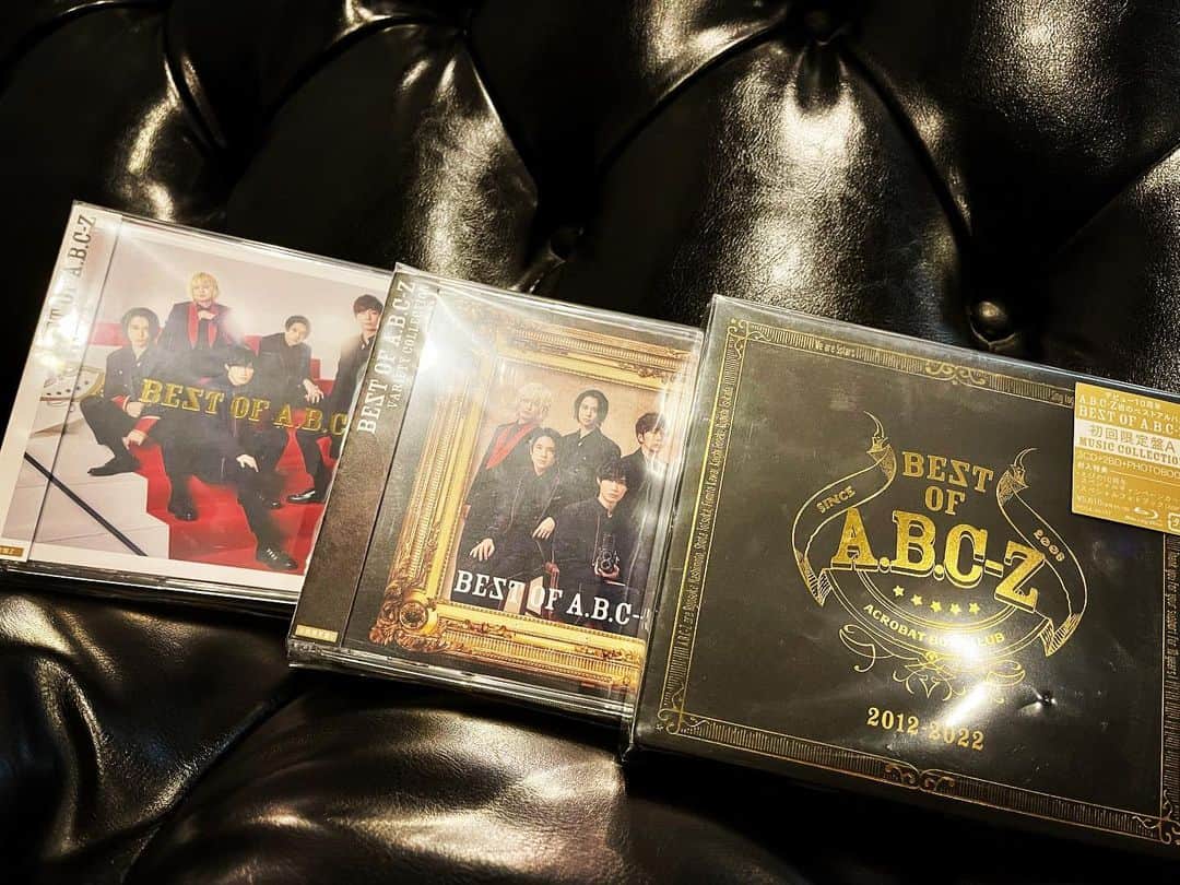 清塚信也さんのインスタグラム写真 - (清塚信也Instagram)「私が作曲した「Begin again」も収録される（通常盤に収録）、 A.B.C-Zさん初のベストアルバム  「BEST OF A.B.C-Z」  心より感謝を歌にのせて伝えています。 みんなに届け〜📬 #abcz」2月2日 10時48分 - shinya_kiyozuka