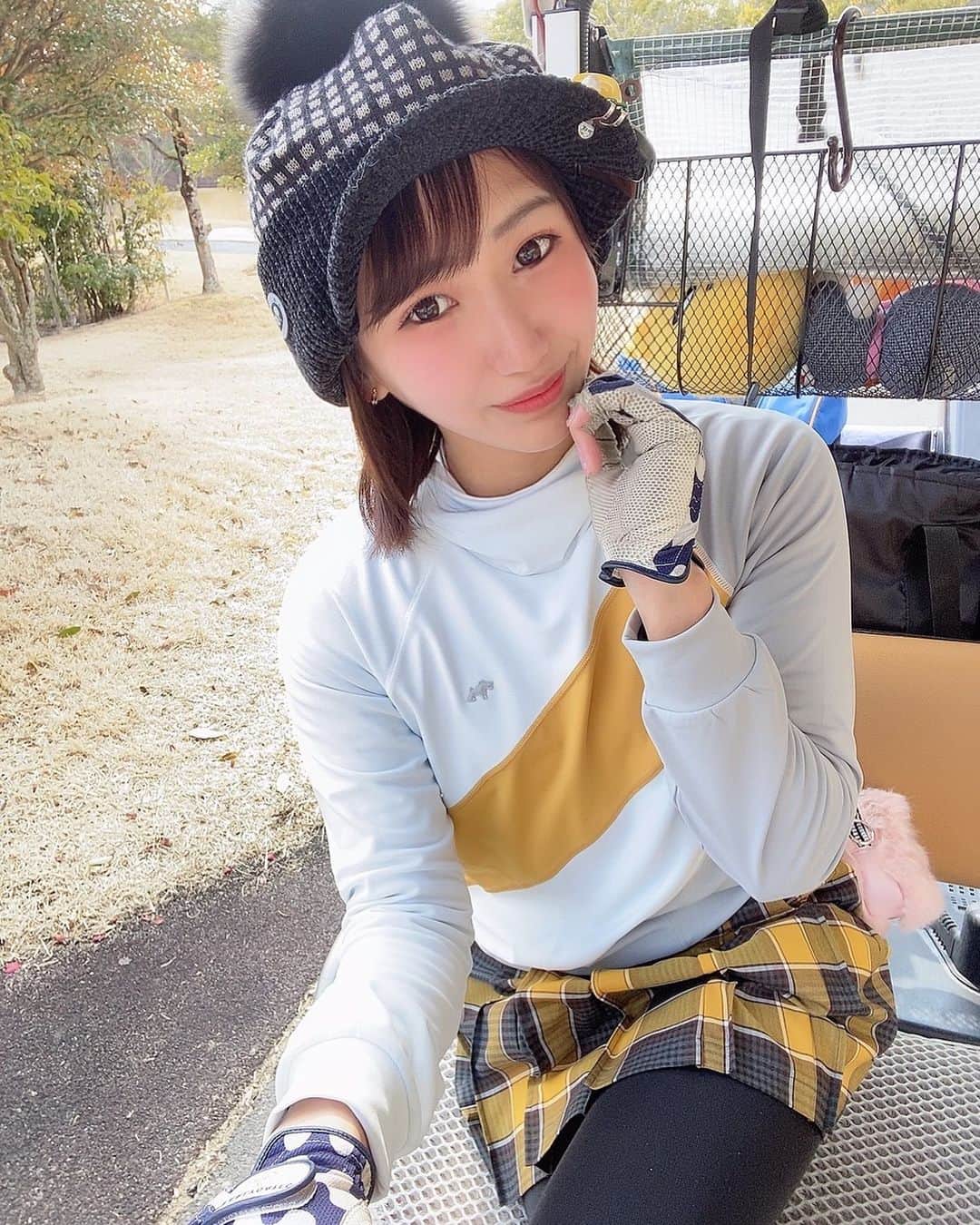 のインスタグラム：「あざといショット🤭❣️笑 初めてのヒールクリーク🐶コーデ💜 お上品で大人可愛いなぁ🤤😍💕 ポイントは帽子のボンボン❤️❤️❤️笑  #ゴルフ女子 #ゴルフ女子と繋がりたい #ゴルフ女子コーデ #関西ゴルファー #関西ゴルフ女子 #関西ゴルフ女子と繋がりたい #関西ゴルファーと繋がりたい #オリエンタルゴルフ倶楽部 #healcreek #ヒールクリーク @b_b_j.j @bijo_golf @bijo_golfs」
