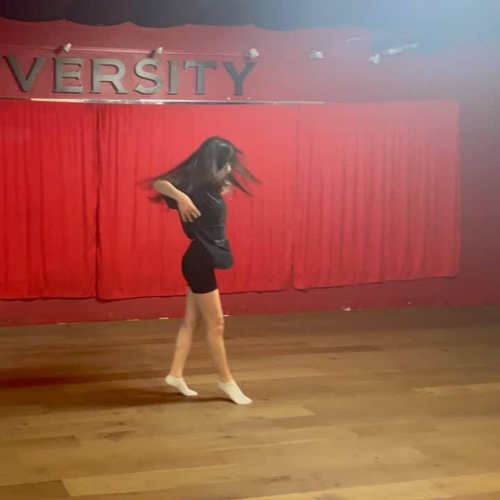 あんなのインスタグラム：「meta angel @fkatwigs ❤️‍🔥❤️‍🔥❤️‍🔥@mdcdance #contemporarydance」