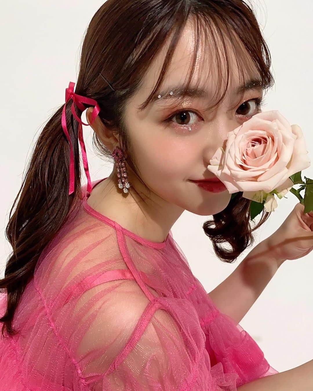峯岸みなみのインスタグラム：「まだ寝てないので今日はツインテールの日🎀」