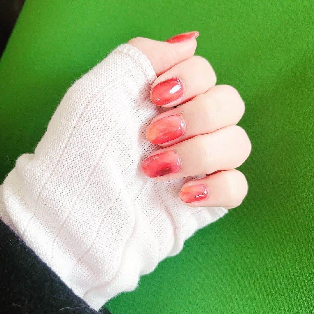 内田真礼さんのインスタグラム写真 - (内田真礼Instagram)「いまのネイル💅 ふんわりbrown🧡 足元も、オレンジしたよー🍊 そろそろ春撮影もはじまってるので、、😊」2月2日 18時47分 - uchidamaayataso