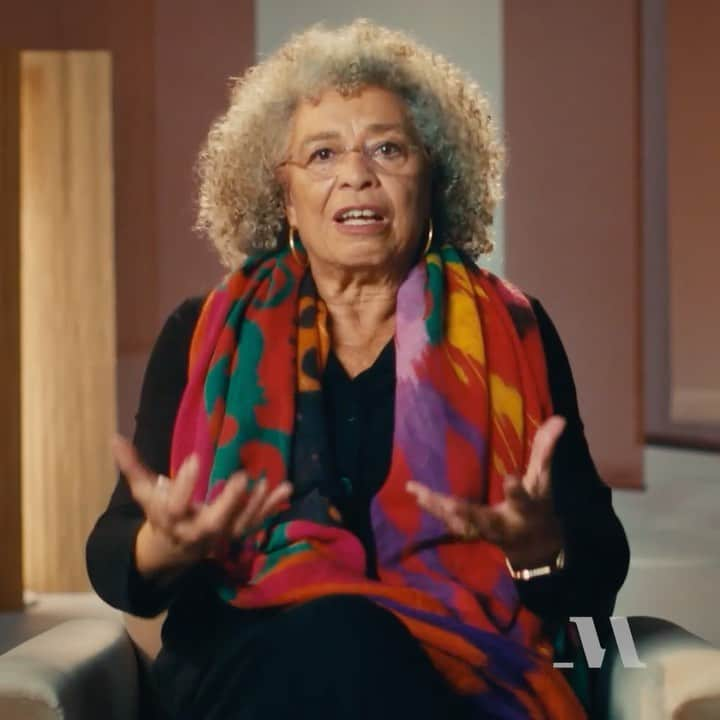 サミュエル・L・ジャクソンのインスタグラム：「During Black History Month, Black History, Black Freedom, and Black Love – an unprecedented three-part class on @masterclass  that explores the American History we weren’t taught in school – is available to stream for free on MasterClass.com and IMDb TV.  It is also available to all U.S. Prime members on Amazon Prime Video. Learn from seven of today’s preeminent Black voices to gain a foundational understanding of the history of white supremacy and discover a path forward. Link in bio.」