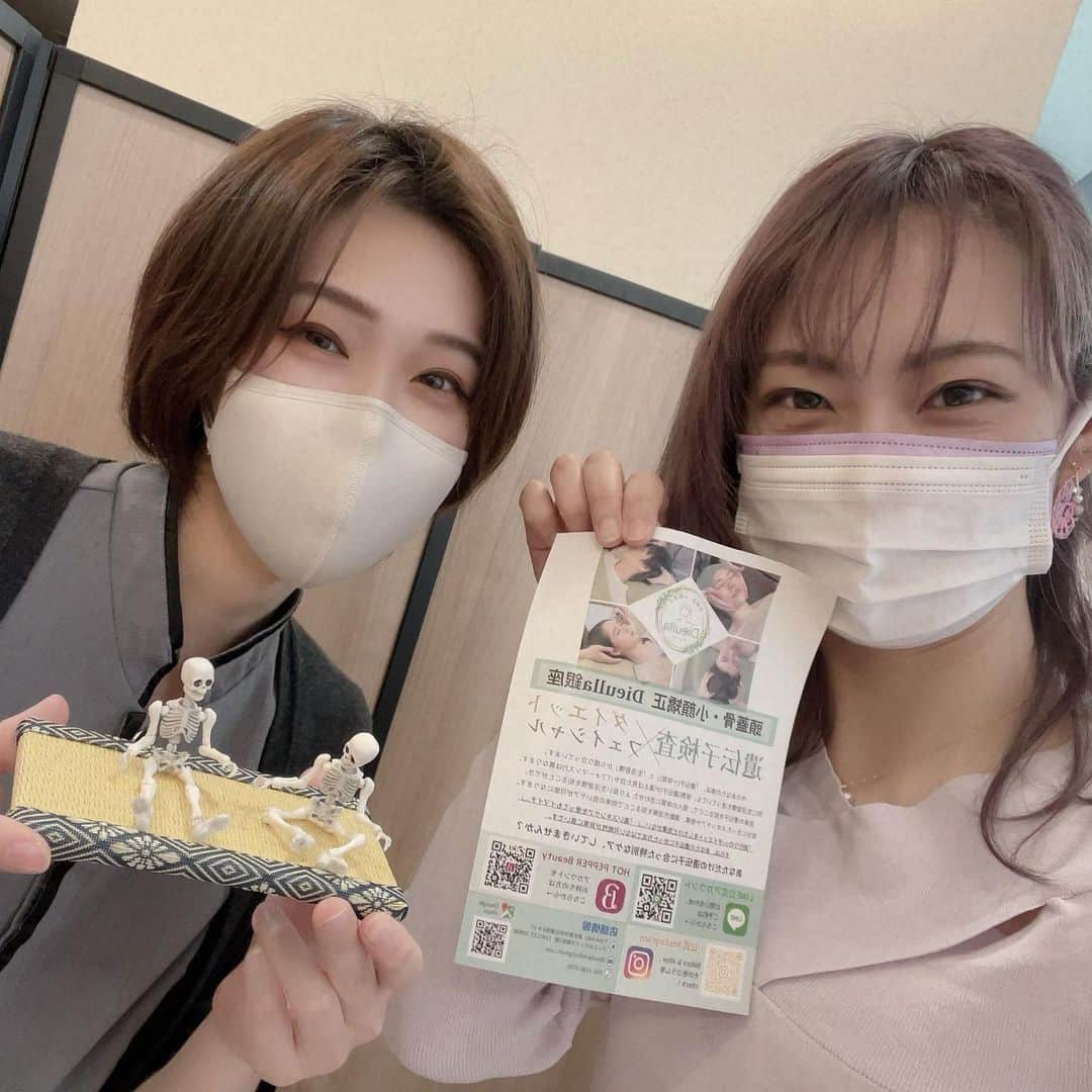 風輝駿さんのインスタグラム写真 - (風輝駿Instagram)「* ⁡ みゆ(@miyu____28 )のサロン、デューラ(@dieulla_81 )へ行ってきたよ💨 顔と肩がとってもすっきりしました🙌🏻 流石ゴッドハンド🙏🏻✨ 途中また寝そうだったw とっても気持ちいいし、ほんとに結果が出る施術！！！ またお世話になります😚 ⁡ ⁡ ⁡ ⁡ ⁡ #元タカラジェンヌ #七輝かおる #98期 #デューラ #dieulla #銀座 #小顔矯正 #フェイシャル #マッサージ #肩こり」2月2日 22時16分 - shun.721.miki.125