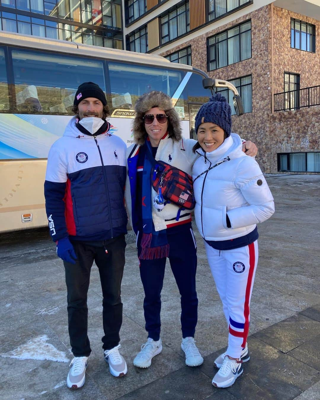 ショーン・ホワイトさんのインスタグラム写真 - (ショーン・ホワイトInstagram)「We made it!! @Olympics @TeamUSA」2月3日 0時19分 - shaunwhite