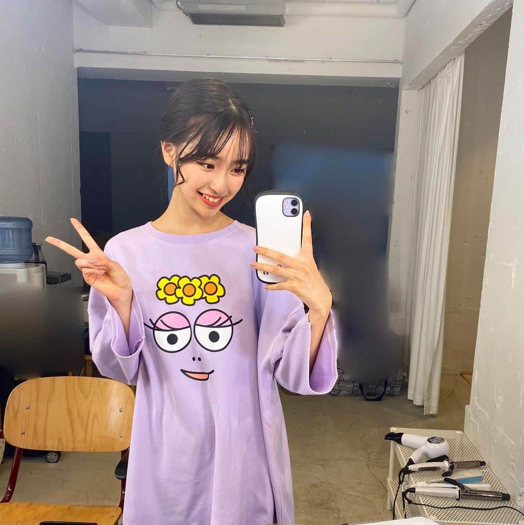 のインスタグラム：「Peace👀💜 ⁡ #藤岡舞衣 #オフショット #BelleMaison #08 #jc #jc2 #08년생」