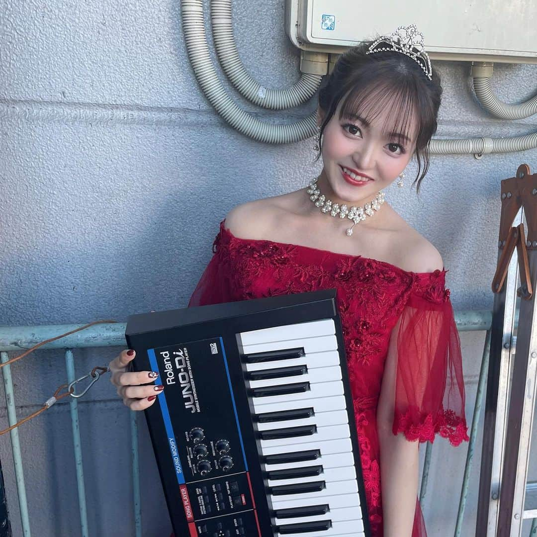 藤本りの加さんのインスタグラム写真 - (藤本りの加Instagram)「相棒ちゃん🎹🤍  #LianRouge #リアンルージュ #りあじゅ #ガールズバンド #バンド #音楽 #music #band #ライブ #キーボード #key #🎹 #rinoka #instagram #instagood #like4like #l4l #バンドグループ」2月3日 11時12分 - rinoka_lianrouge