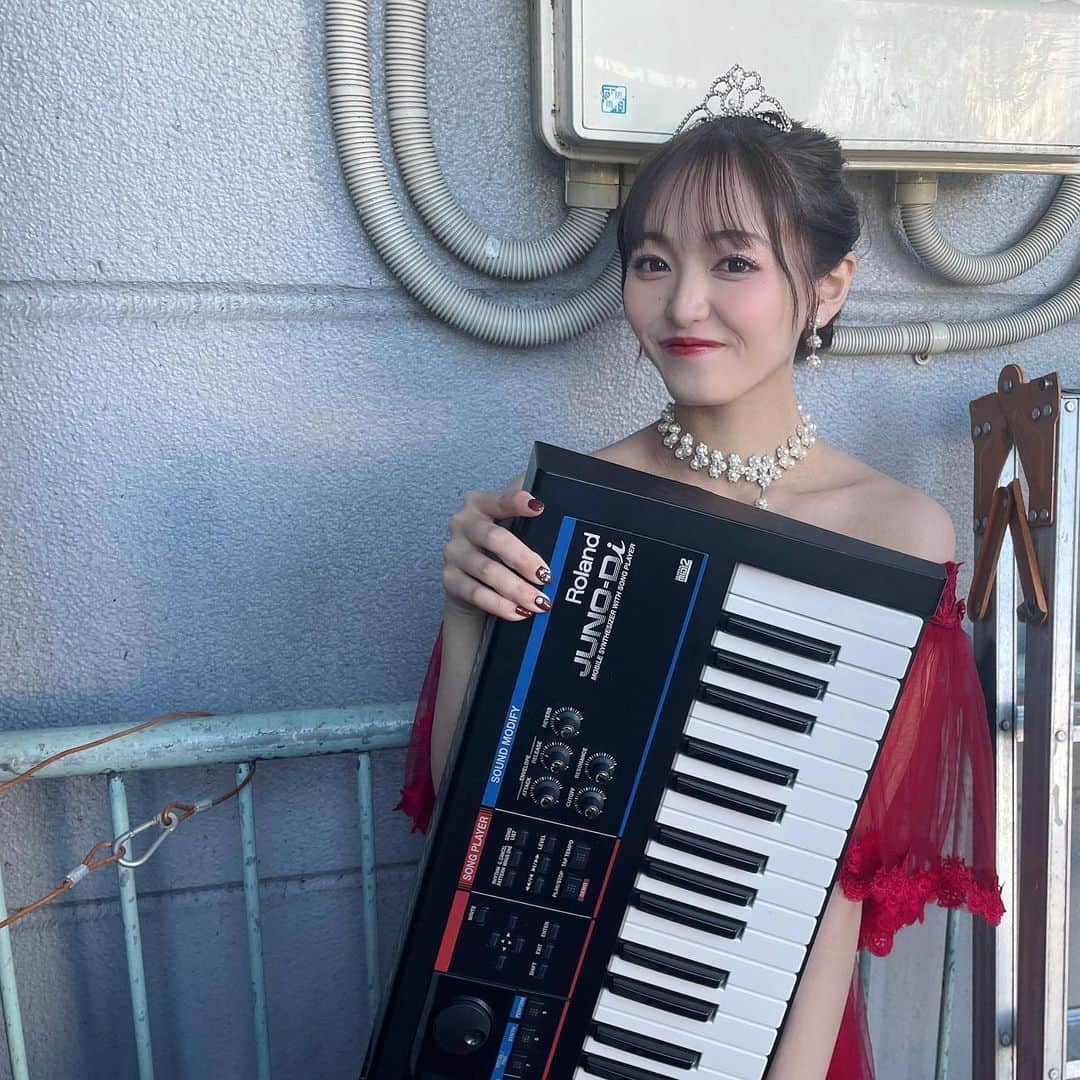 藤本りの加さんのインスタグラム写真 - (藤本りの加Instagram)「相棒ちゃん🎹🤍  #LianRouge #リアンルージュ #りあじゅ #ガールズバンド #バンド #音楽 #music #band #ライブ #キーボード #key #🎹 #rinoka #instagram #instagood #like4like #l4l #バンドグループ」2月3日 11時12分 - rinoka_lianrouge