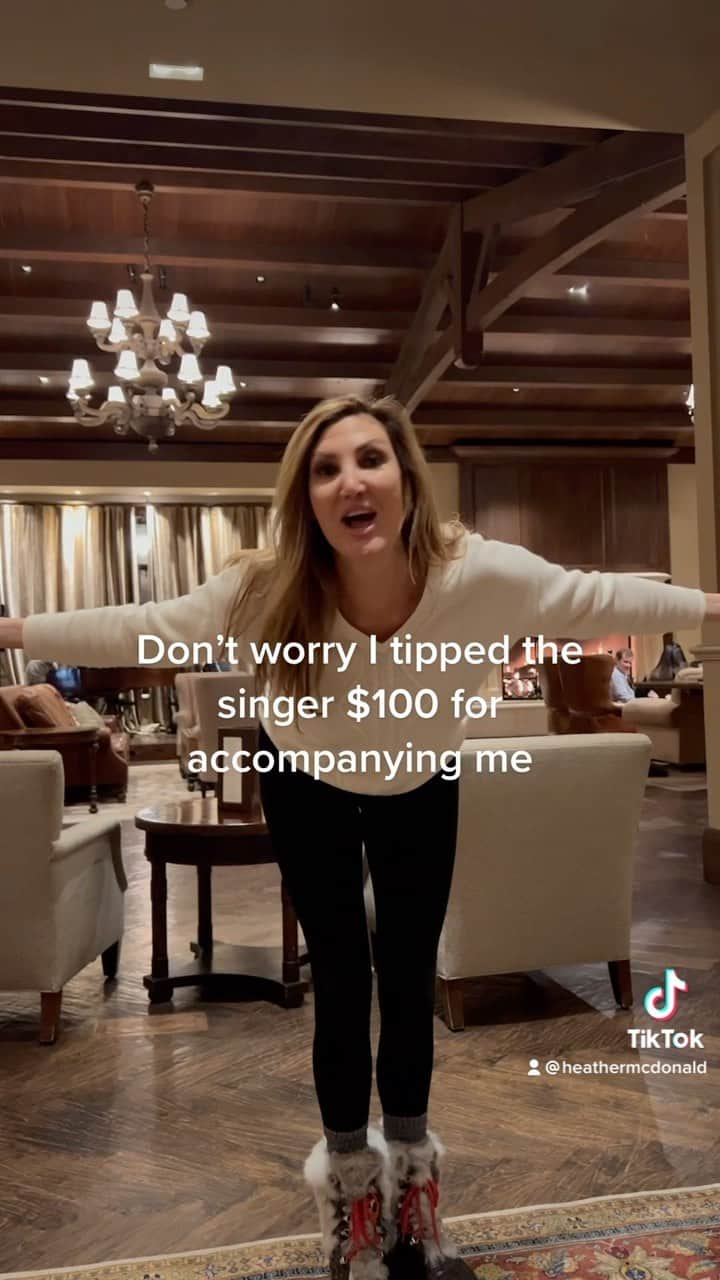ヘザー・マクドナルドのインスタグラム：「Dance like no one’s watching ❤️ @montagedeervalley #family #boymom #dancing #singing #timeaftertime @cyndilauper #juicyscoop #family」