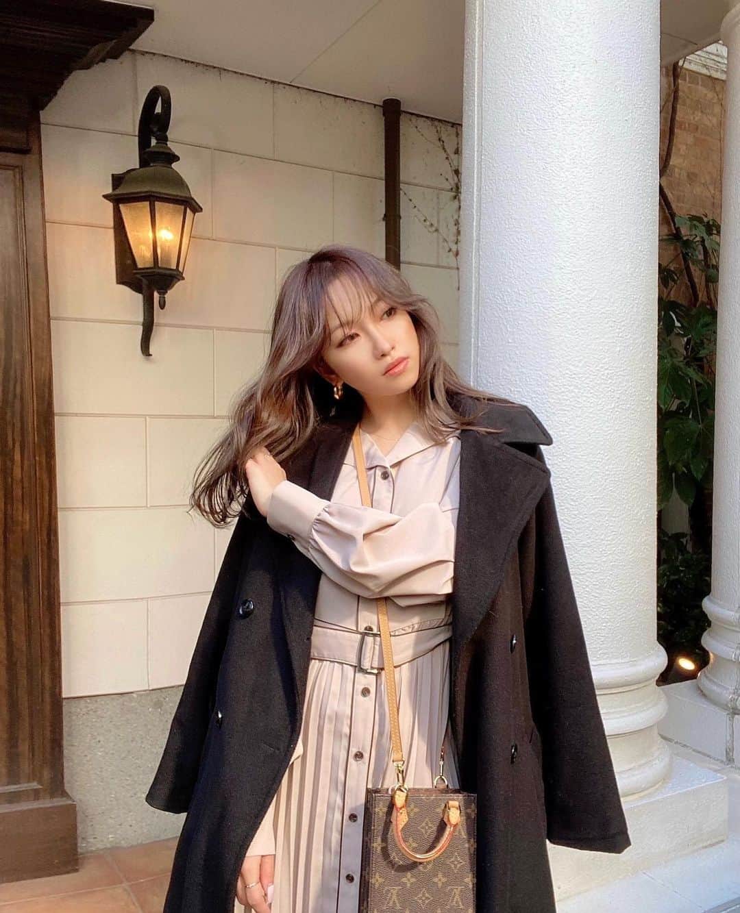 木田絵里香のインスタグラム：「. パイピングシャツワンピ🧏🏻💘 . 全身はストーリーとスナップの方にUPしまする🙋🏻‍♂️✌🏼 . #ワンピース#シャツワンピース#シャツワンピ#🐰」