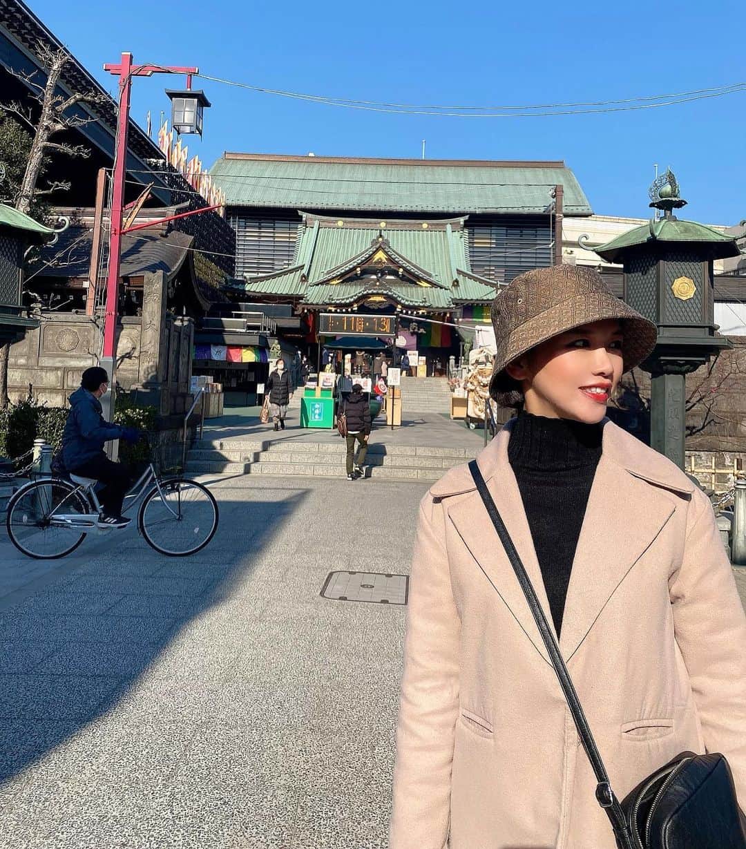 Yukkyのインスタグラム：「節分の日がいいと聞いたので お祓いしてきました🔥 . . . . . #成田山深川不動堂#厄除け#開運#節分」