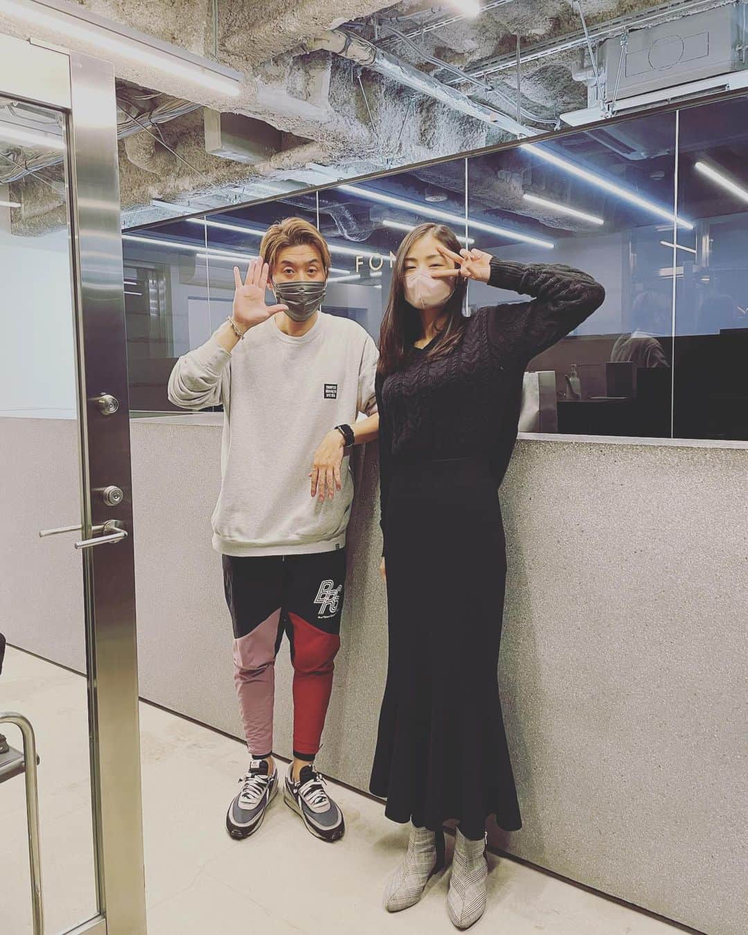 のインスタグラム：「✂︎  FONS' 堀川智明さんに カットandトリートメント していただきました  朝の髪のまとまりが 全く違うの🥺 切ってみて トリートメントしてわかる 髪の毛の疲れ。笑  素敵にしていただき ありがとうございます💫  #fons  #堀川智明 さん #表参道　 #北青山 #moemikatayama」