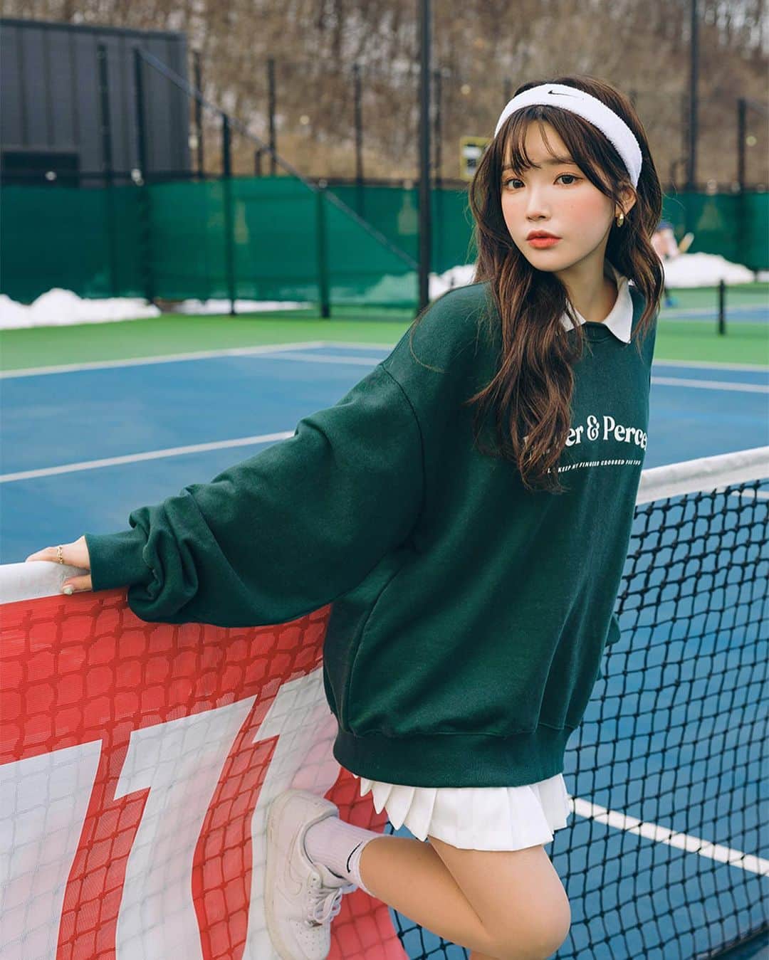 Chuuのインスタグラム：「🎾FeverPercent🎾 연휴 끝나고 오늘도 열정 가득한 하루✨ #feper 카라 포인트 맨투맨으로 스포티하지만 귀여움 못 잃어💕  #feper#feverpercent#페퍼 #chuu#츄」
